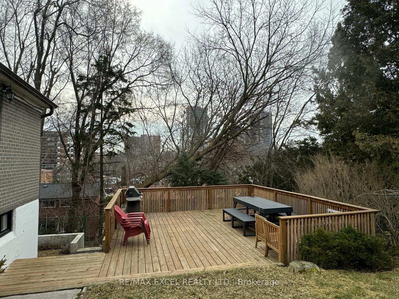 Photo 9 of Unit Main, 17 Avis Crescent, Toronto, O'Connor-Parkview — HOMEH
