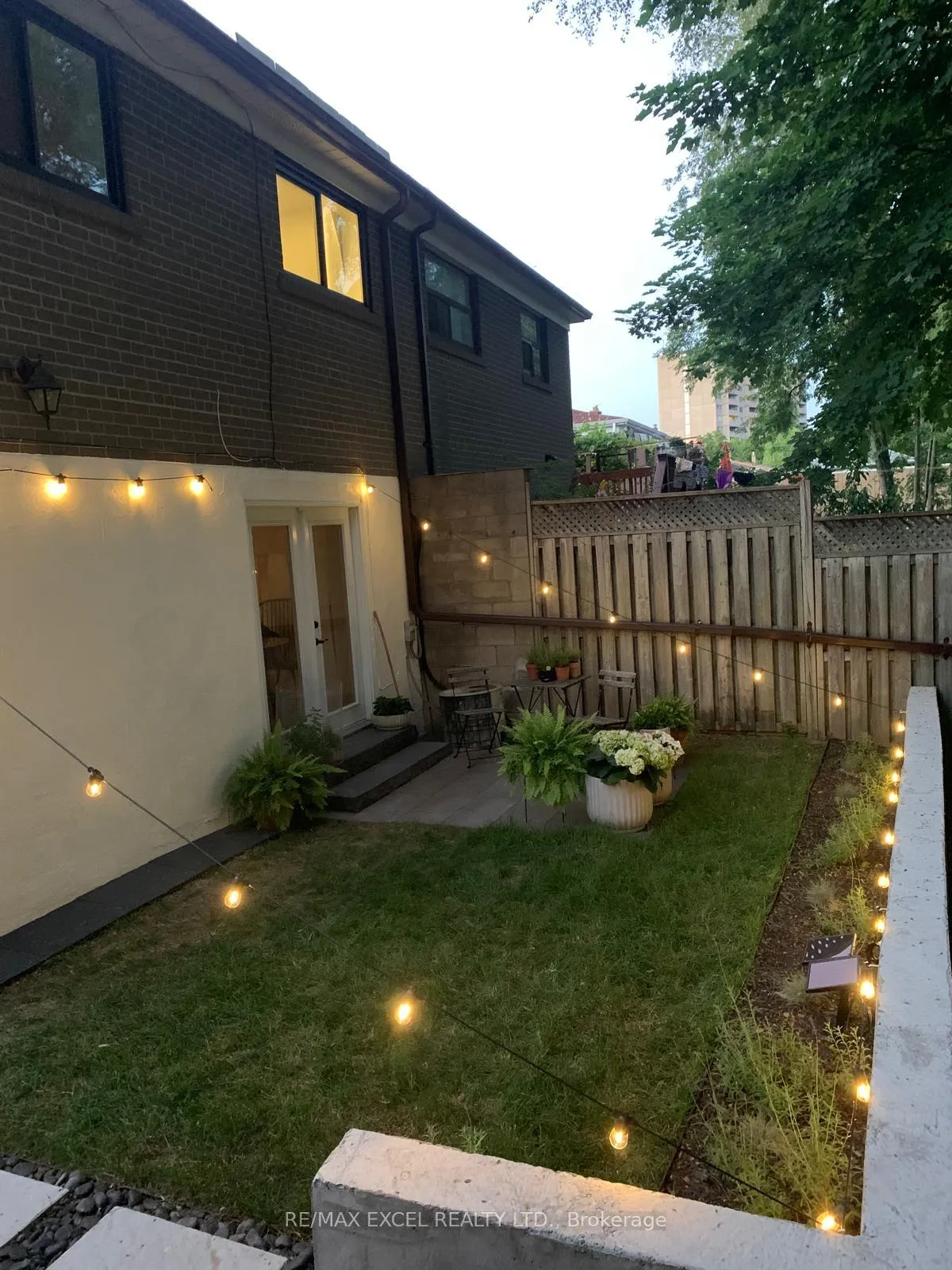 Photo 14 of Unit Main, 17 Avis Crescent, Toronto, O'Connor-Parkview — HOMEH