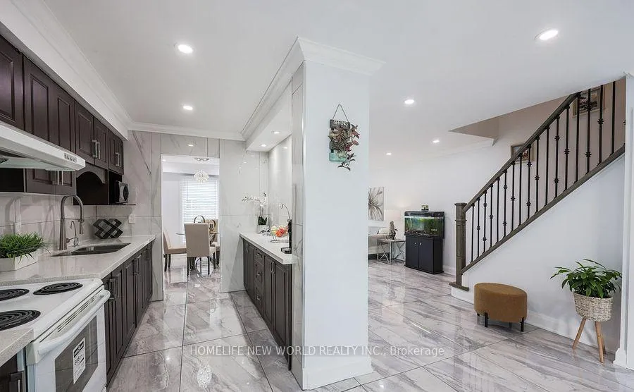 Photo 10 of 22 Middleton Court, Markham, Milliken Mills West — HOMEH