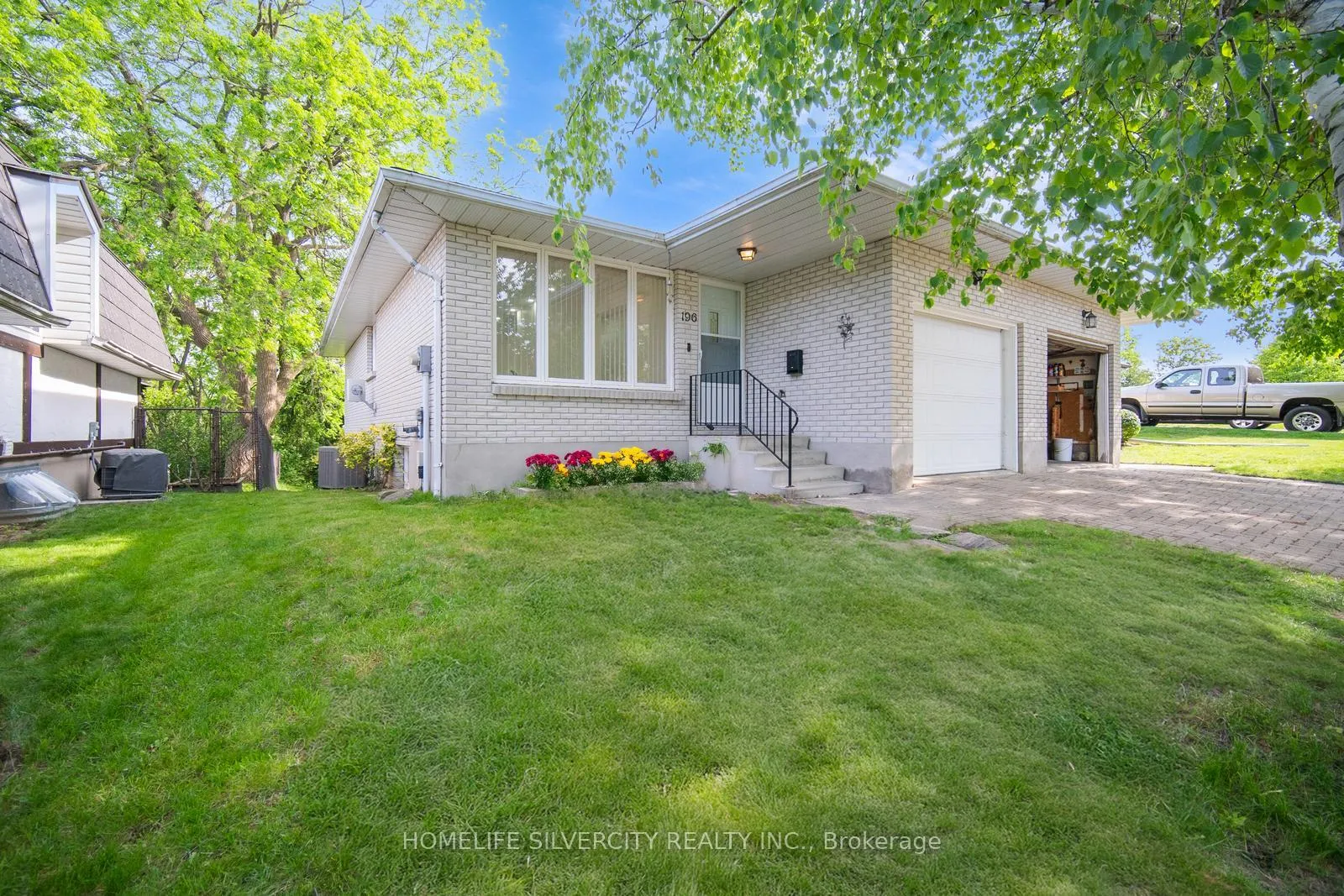 Front of 196 Millwood Crescent