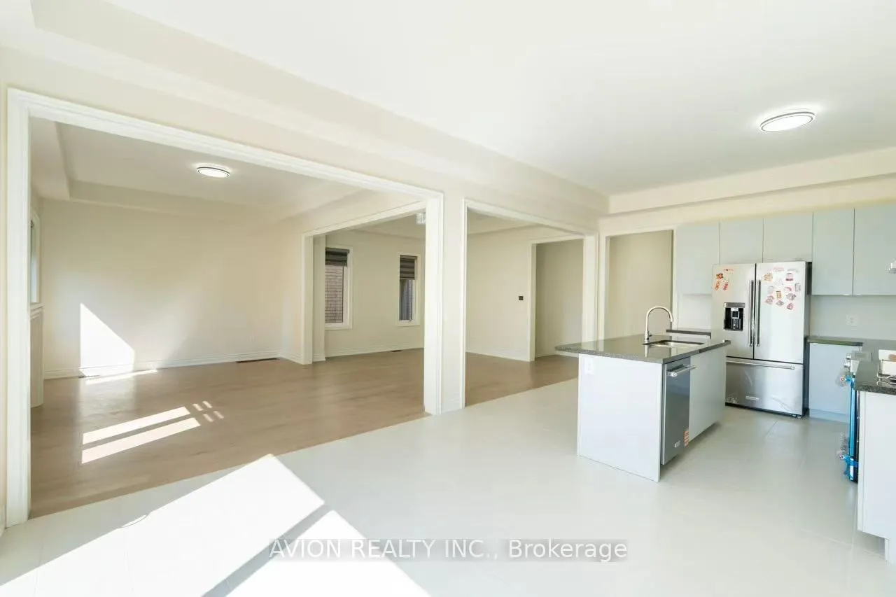 Photo 8 of 2952 Grindstone Crescent, Pickering, Rural Pickering — HOMEH