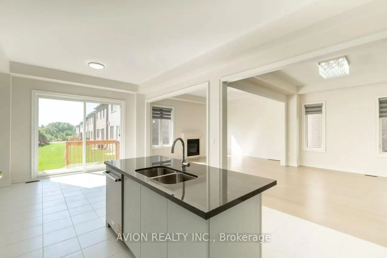 Photo 12 of 2952 Grindstone Crescent, Pickering, Rural Pickering — HOMEH