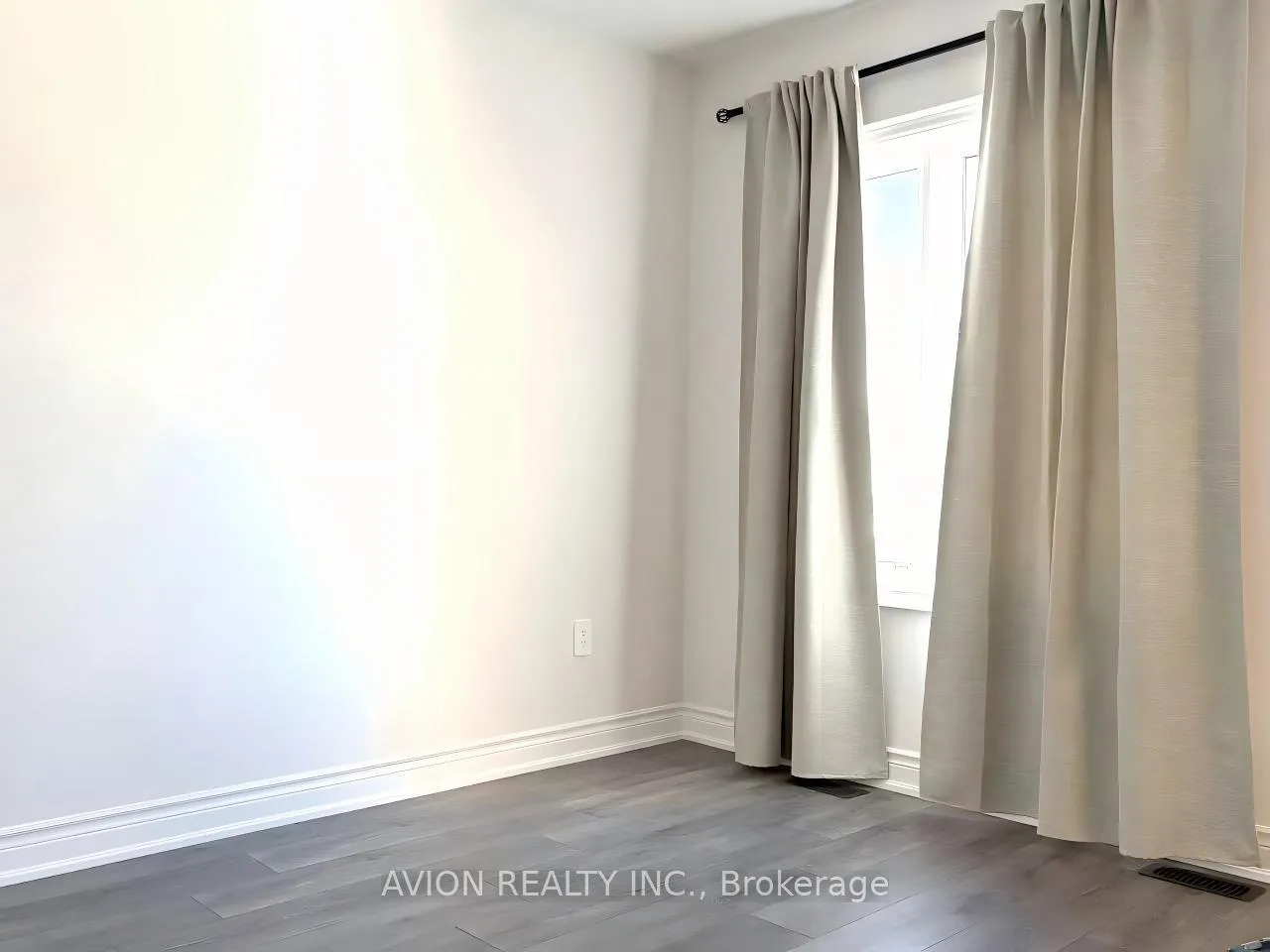 Photo 16 of 2952 Grindstone Crescent, Pickering, Rural Pickering — HOMEH