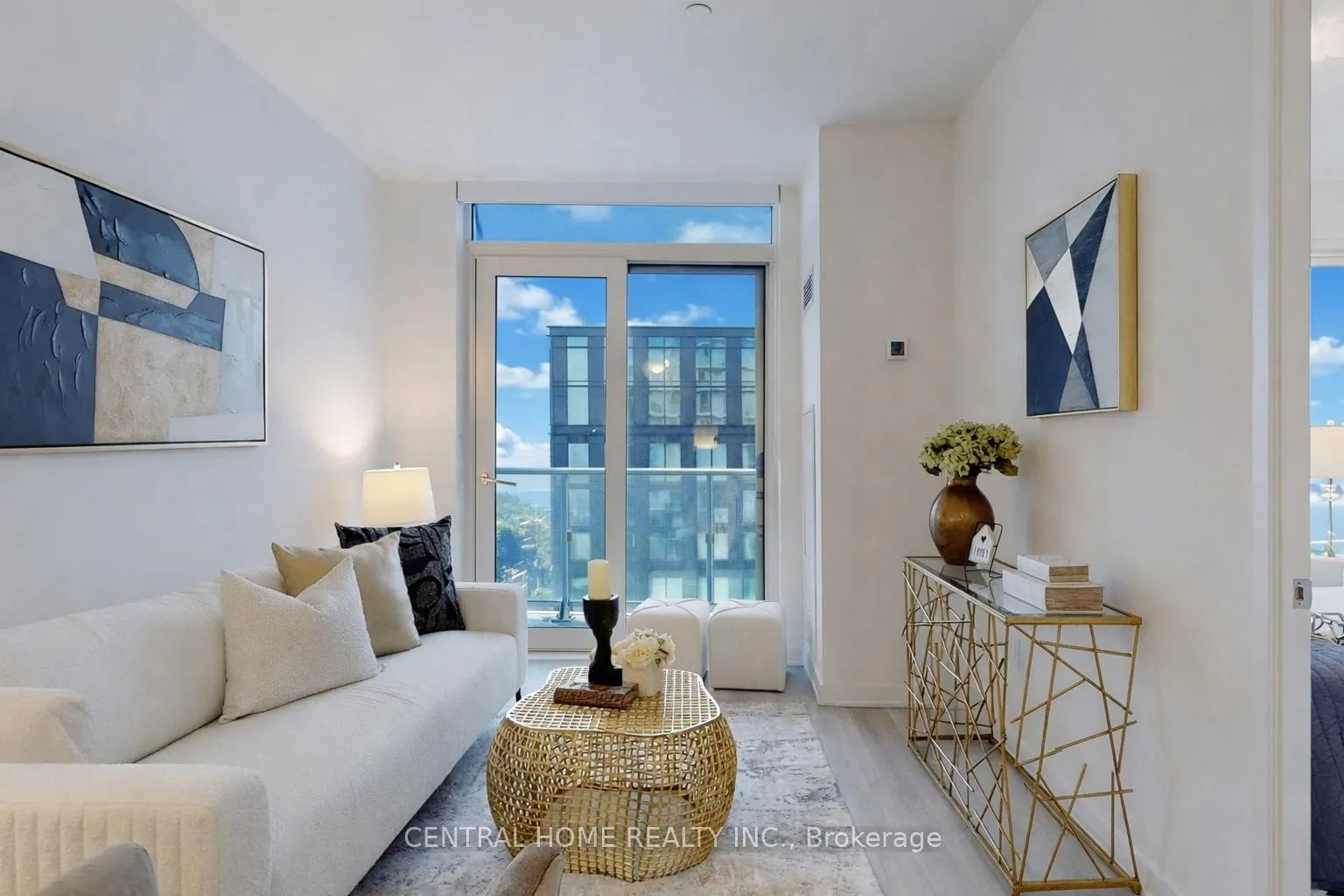 Front of Unit 3908, 100 Dalhousie Street