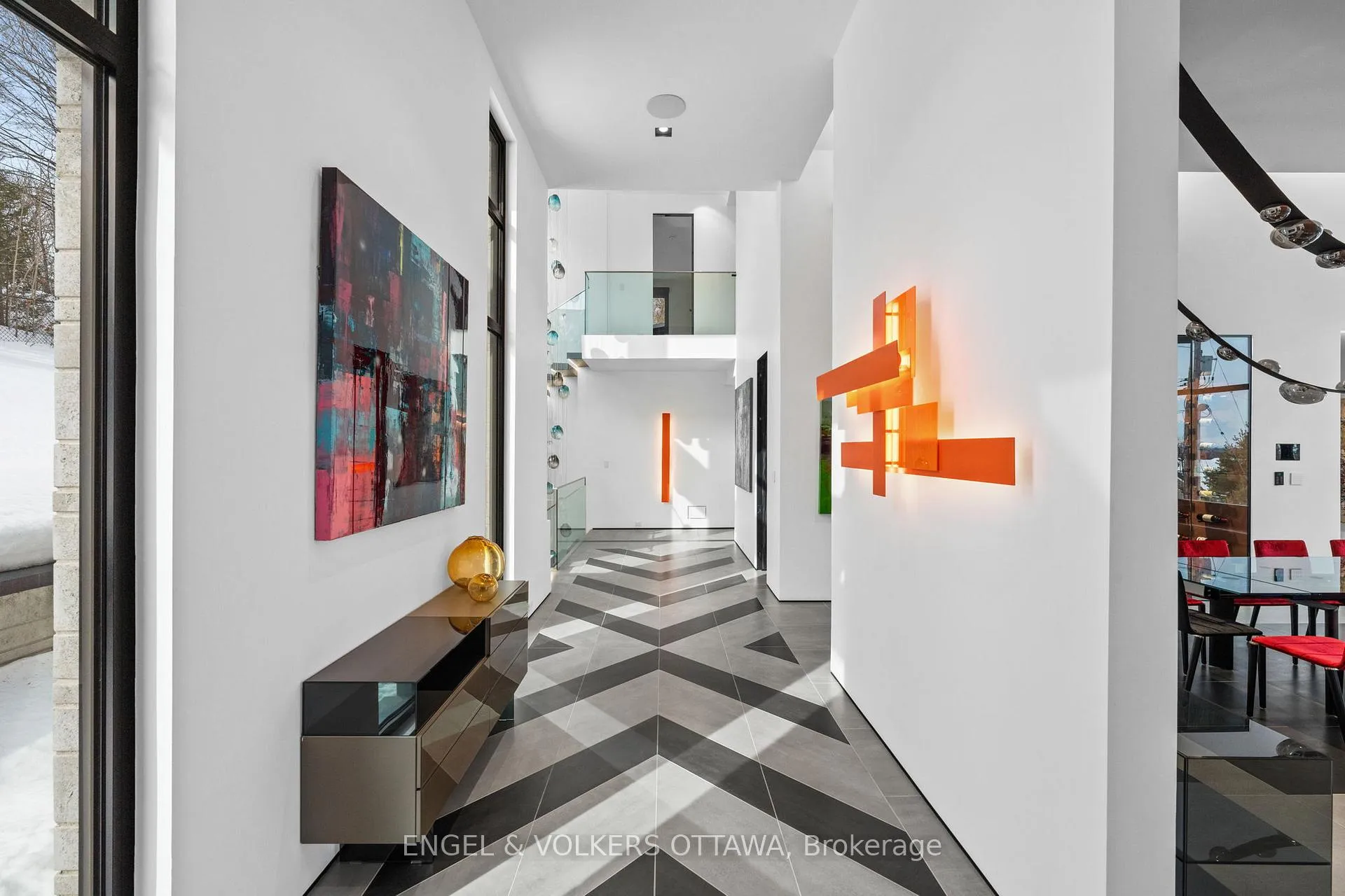 Photo 5 of 1 Delong Drive, Ottawa, Rothwell Heights — HOMEH