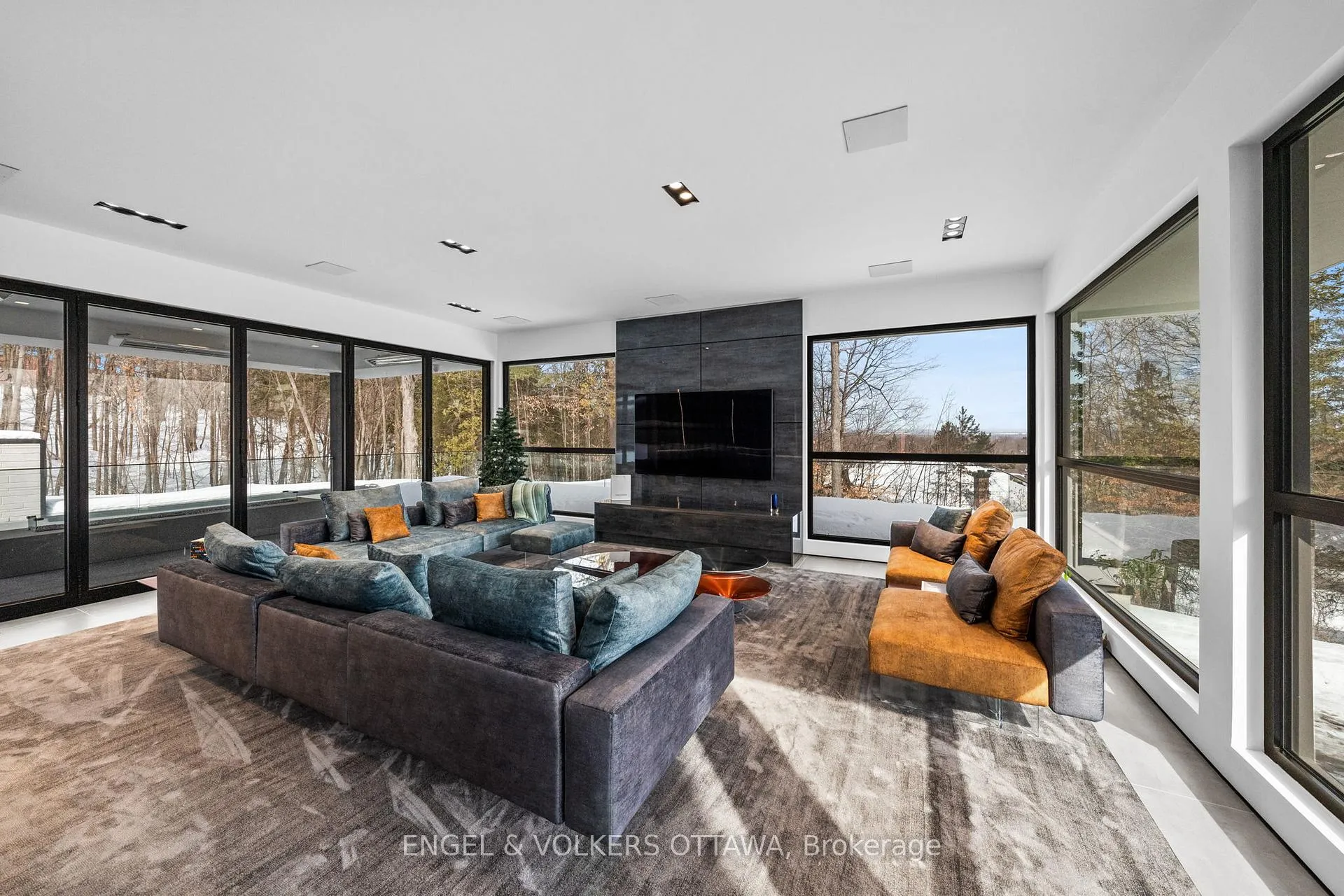 Photo 26 of 1 Delong Drive, Ottawa, Rothwell Heights — HOMEH