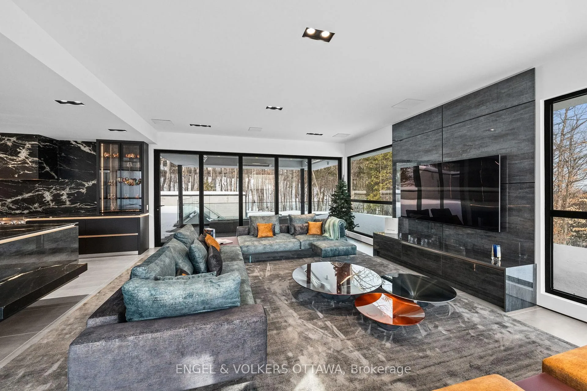 Photo 27 of 1 Delong Drive, Ottawa, Rothwell Heights — HOMEH