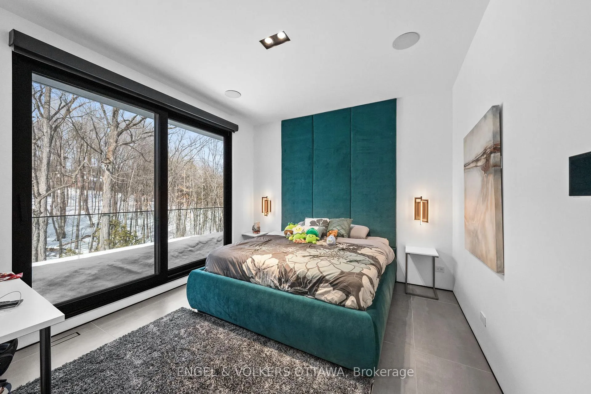 Photo 38 of 1 Delong Drive, Ottawa, Rothwell Heights — HOMEH