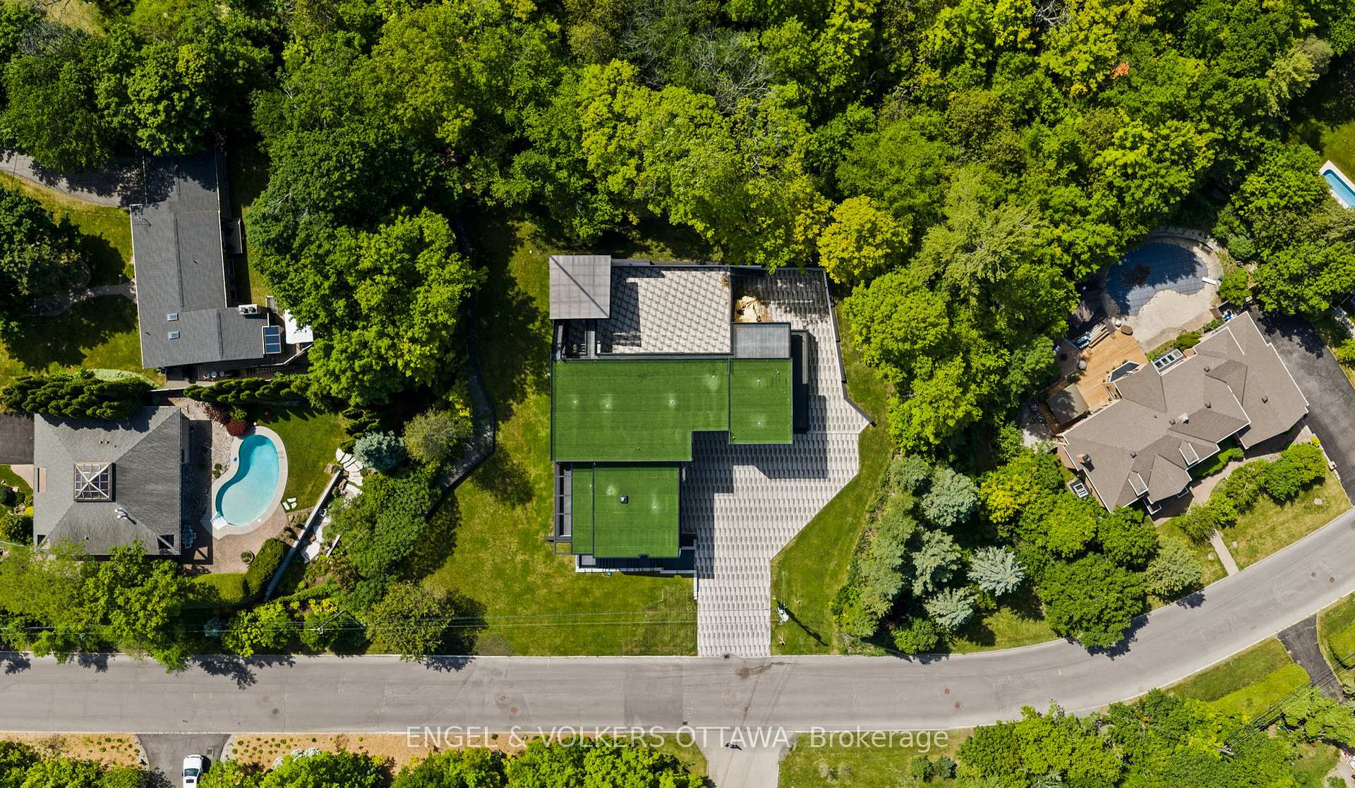 Photo 50 of 1 Delong Drive, Ottawa, Rothwell Heights — HOMEH