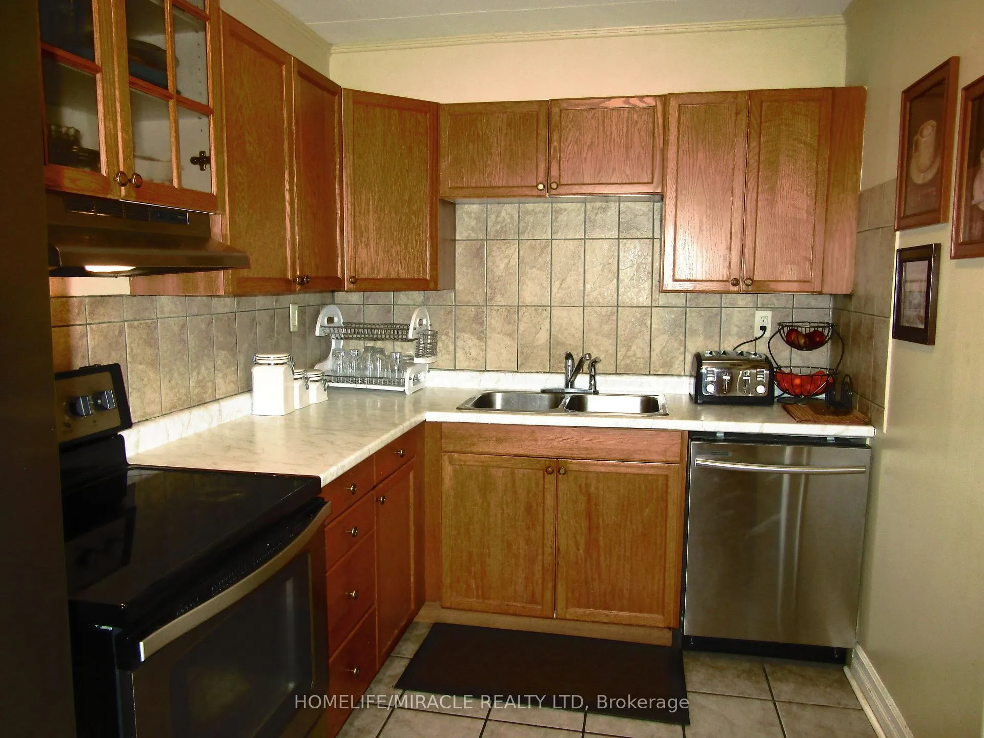 Photo 5 of 52 Birchmount Road, Scarborough, Birchcliffe-Cliffside — HOMEH