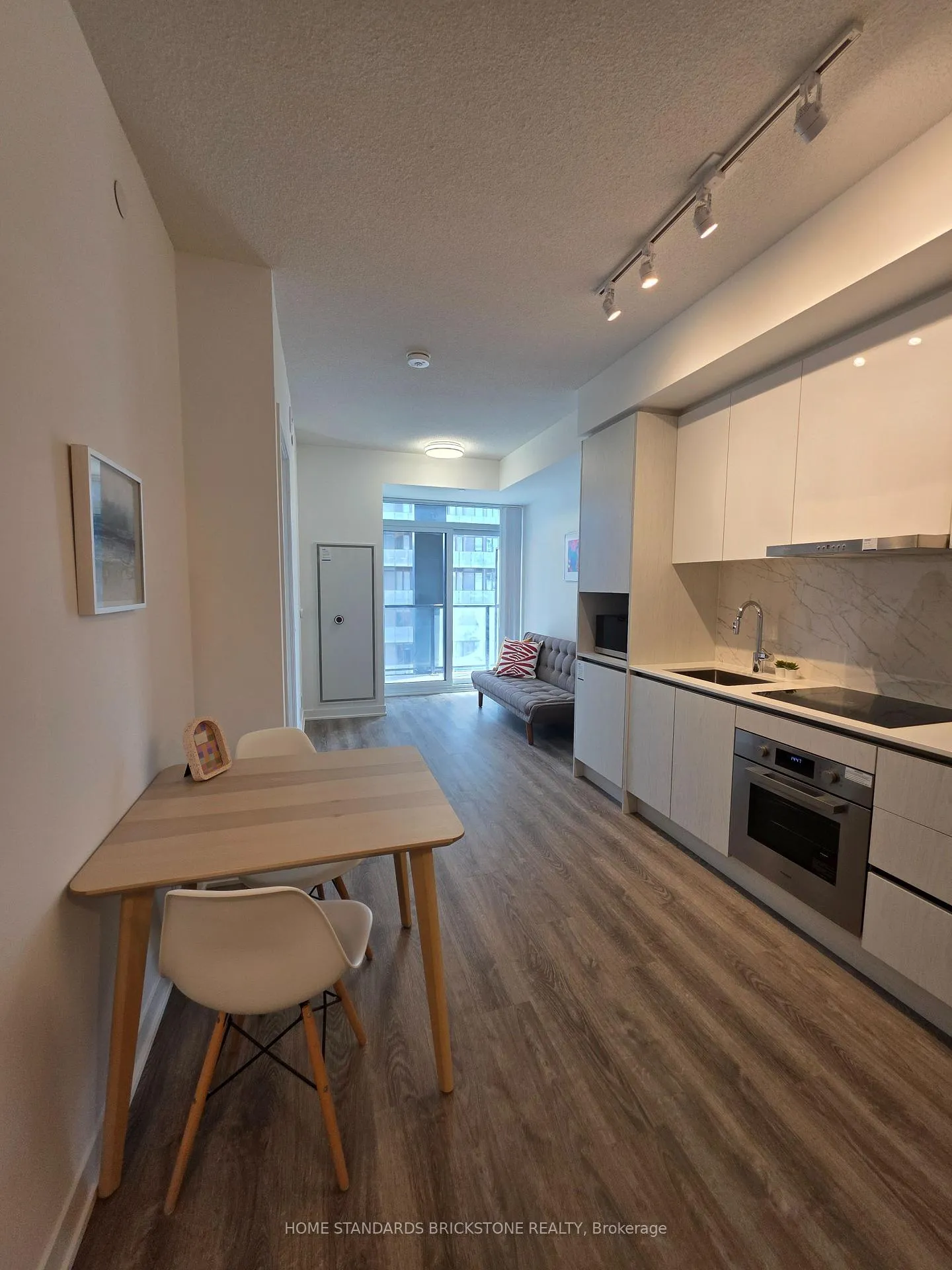 Photo 6 of Unit 2007, 180 Front Street E, Toronto, Moss Park — HOMEH