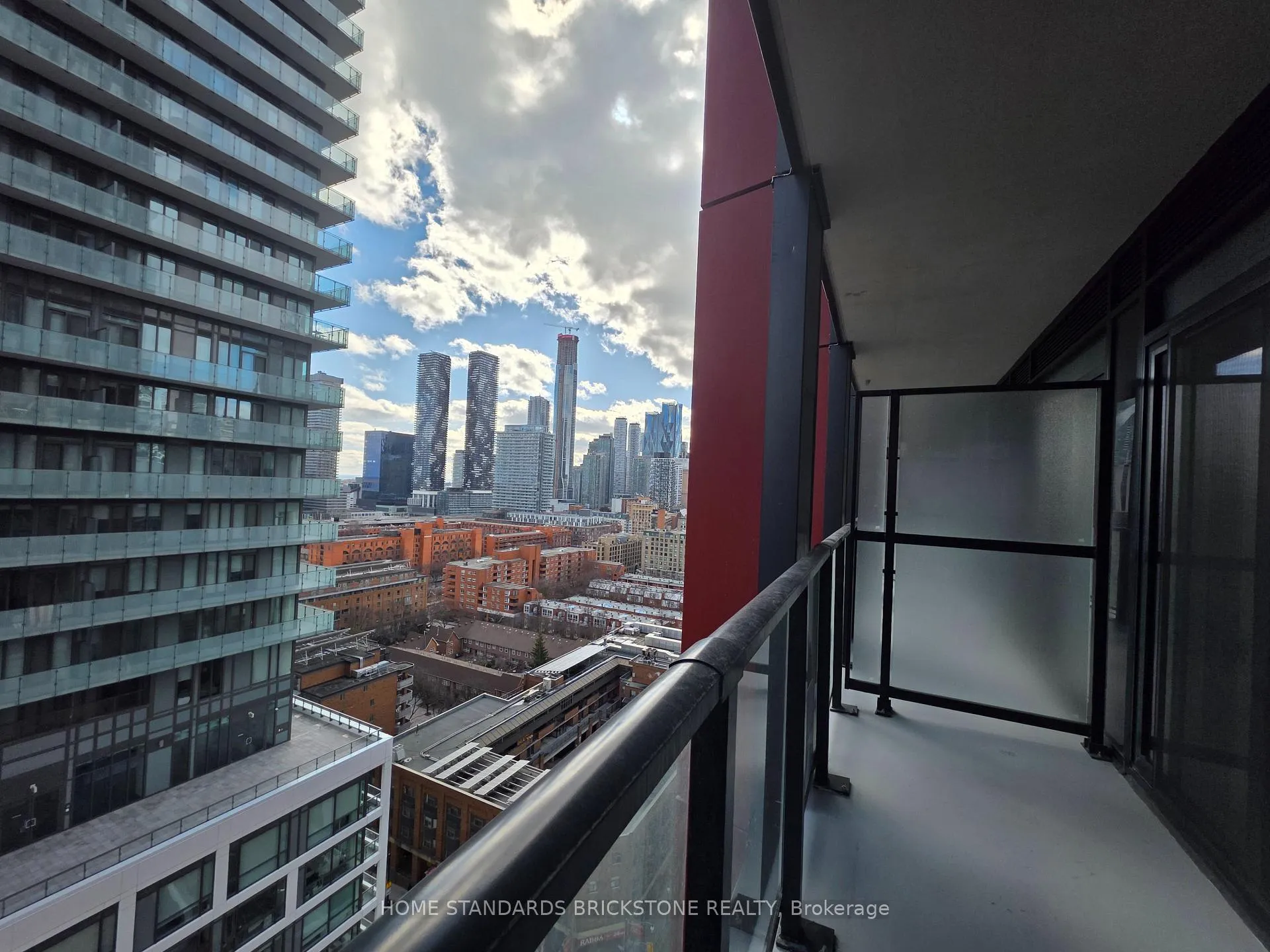 Photo 14 of Unit 2007, 180 Front Street E, Toronto, Moss Park — HOMEH