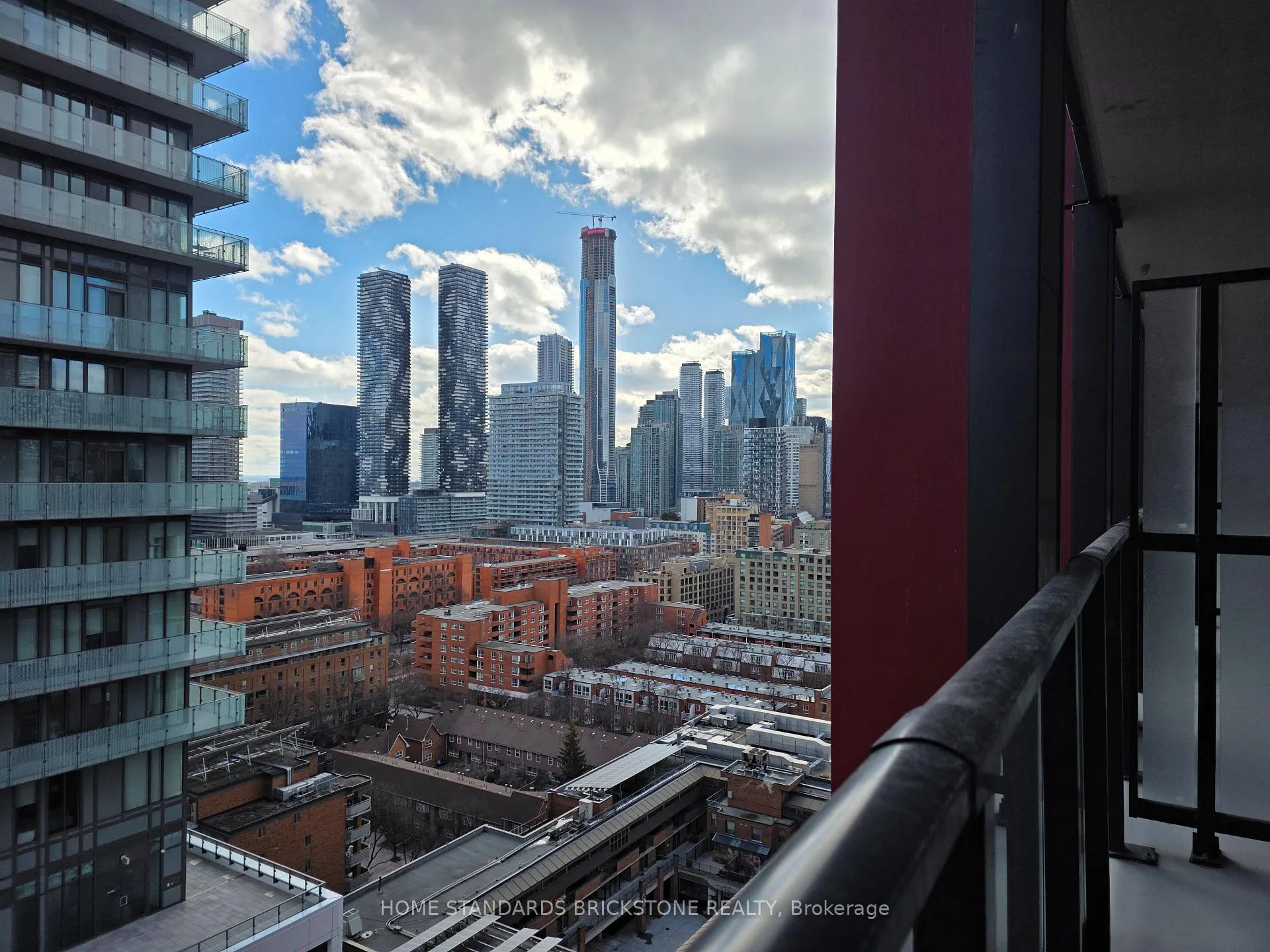 Photo 15 of Unit 2007, 180 Front Street E, Toronto, Moss Park — HOMEH