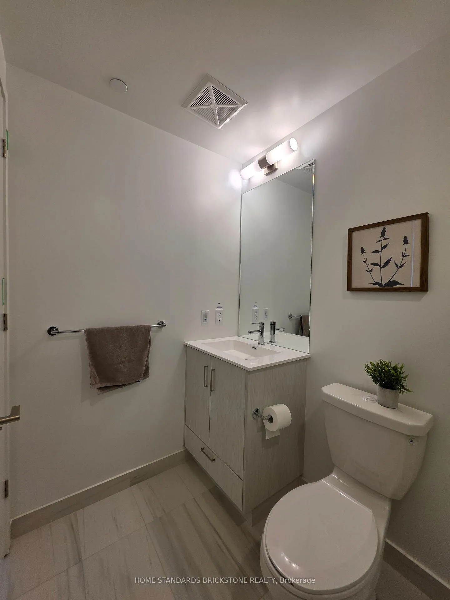 Photo 19 of Unit 2007, 180 Front Street E, Toronto, Moss Park — HOMEH