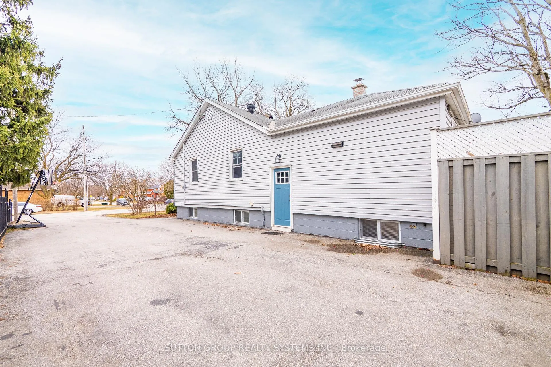 Photo 7 of 2399 Glenwood School Drive, Burlington, Freeman — HOMEH