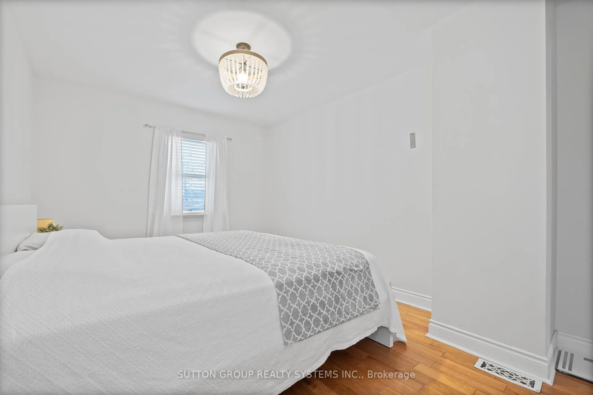 Photo 32 of 2399 Glenwood School Drive, Burlington, Freeman — HOMEH