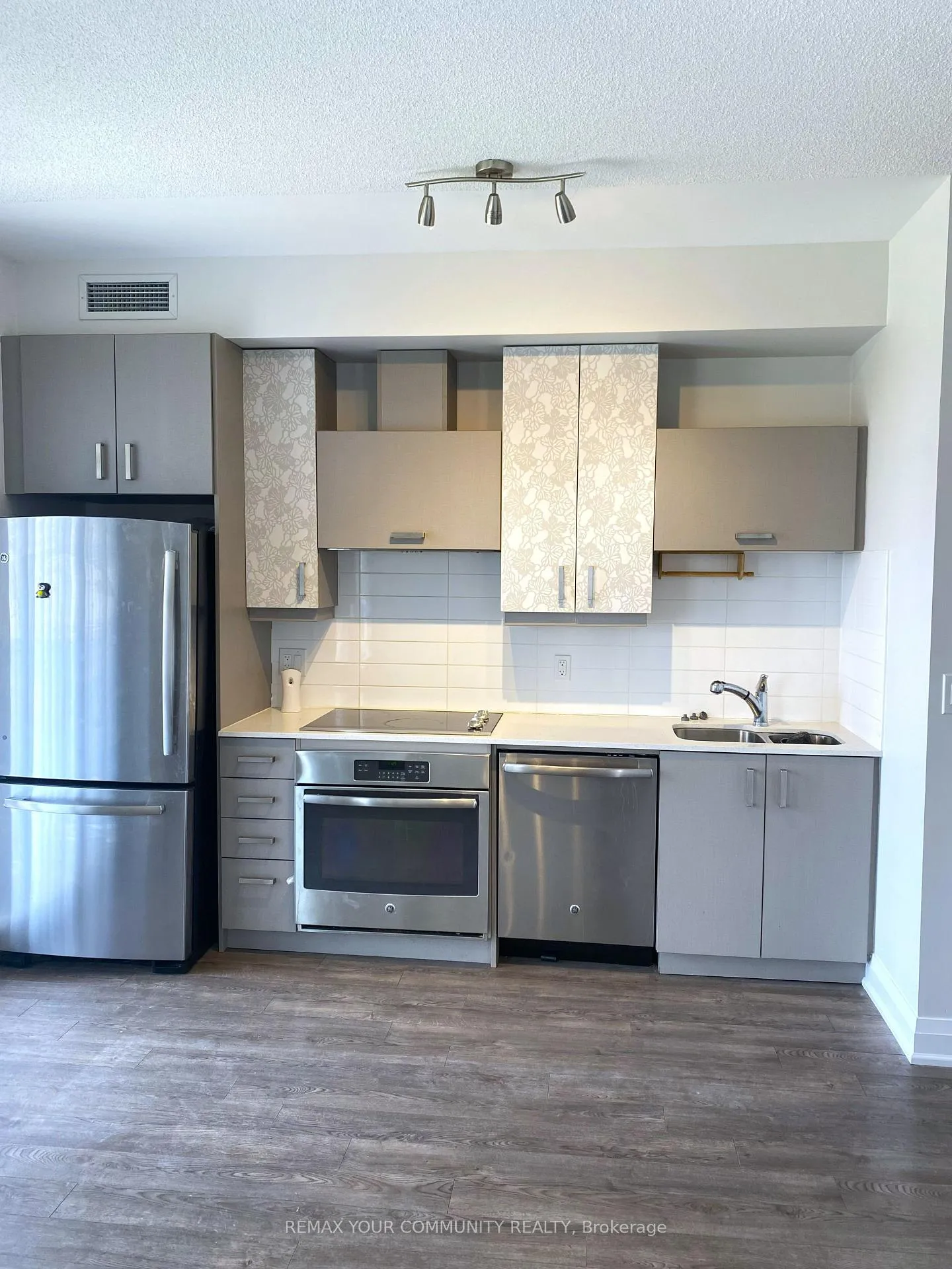 Photo 7 of Unit 625, 28 Uptown Drive, Markham, Unionville — HOMEH
