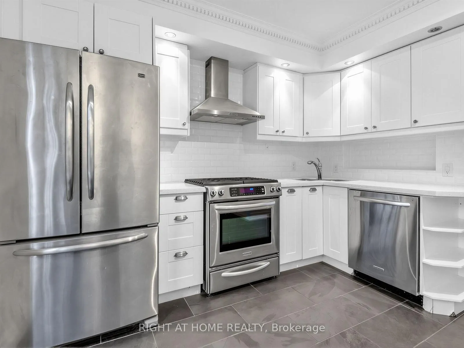 Photo 3 of 68 Glenforest Road, Toronto, Lawrence Park North — HOMEH
