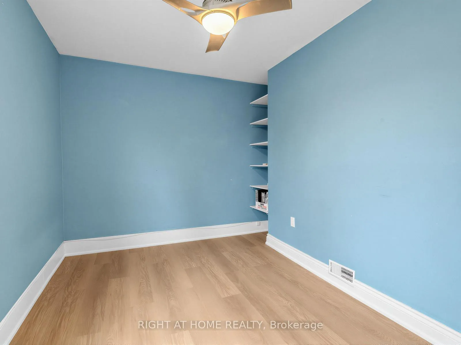 Photo 18 of 68 Glenforest Road, Toronto, Lawrence Park North — HOMEH