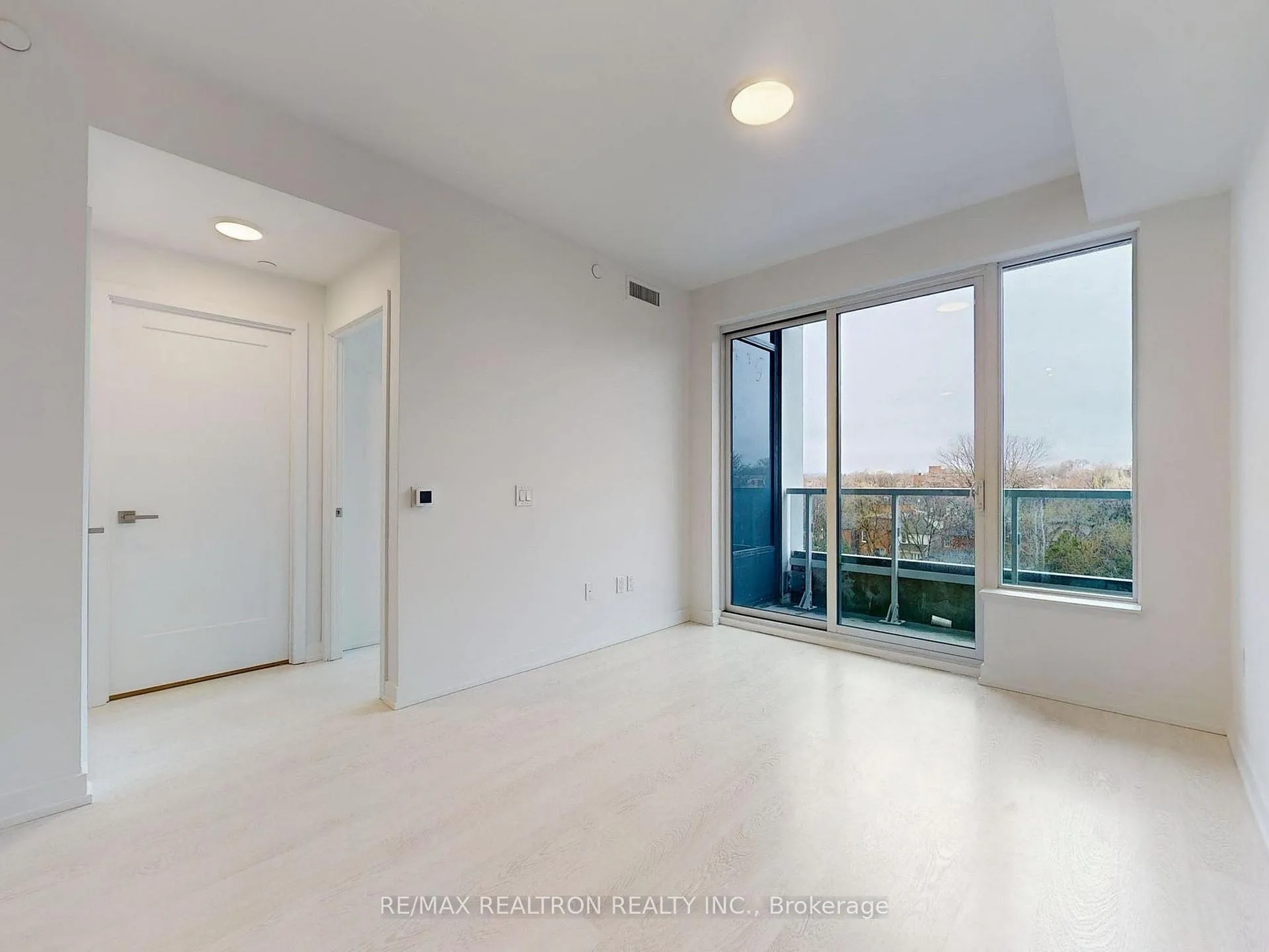Photo 6 of Unit 512, 415 Main Street W, Hamilton, Kirkendall — HOMEH