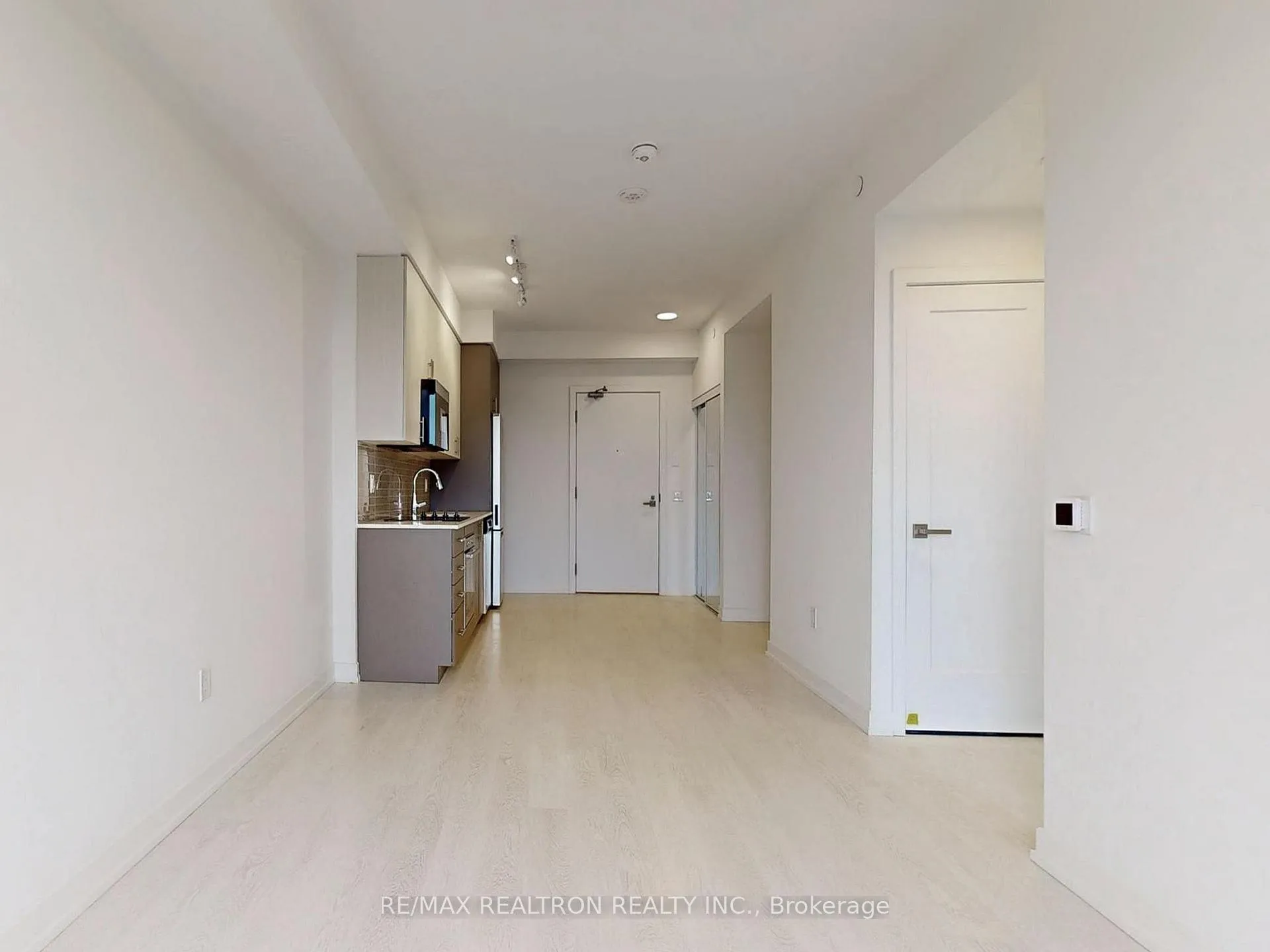 Photo 8 of Unit 512, 415 Main Street W, Hamilton, Kirkendall — HOMEH
