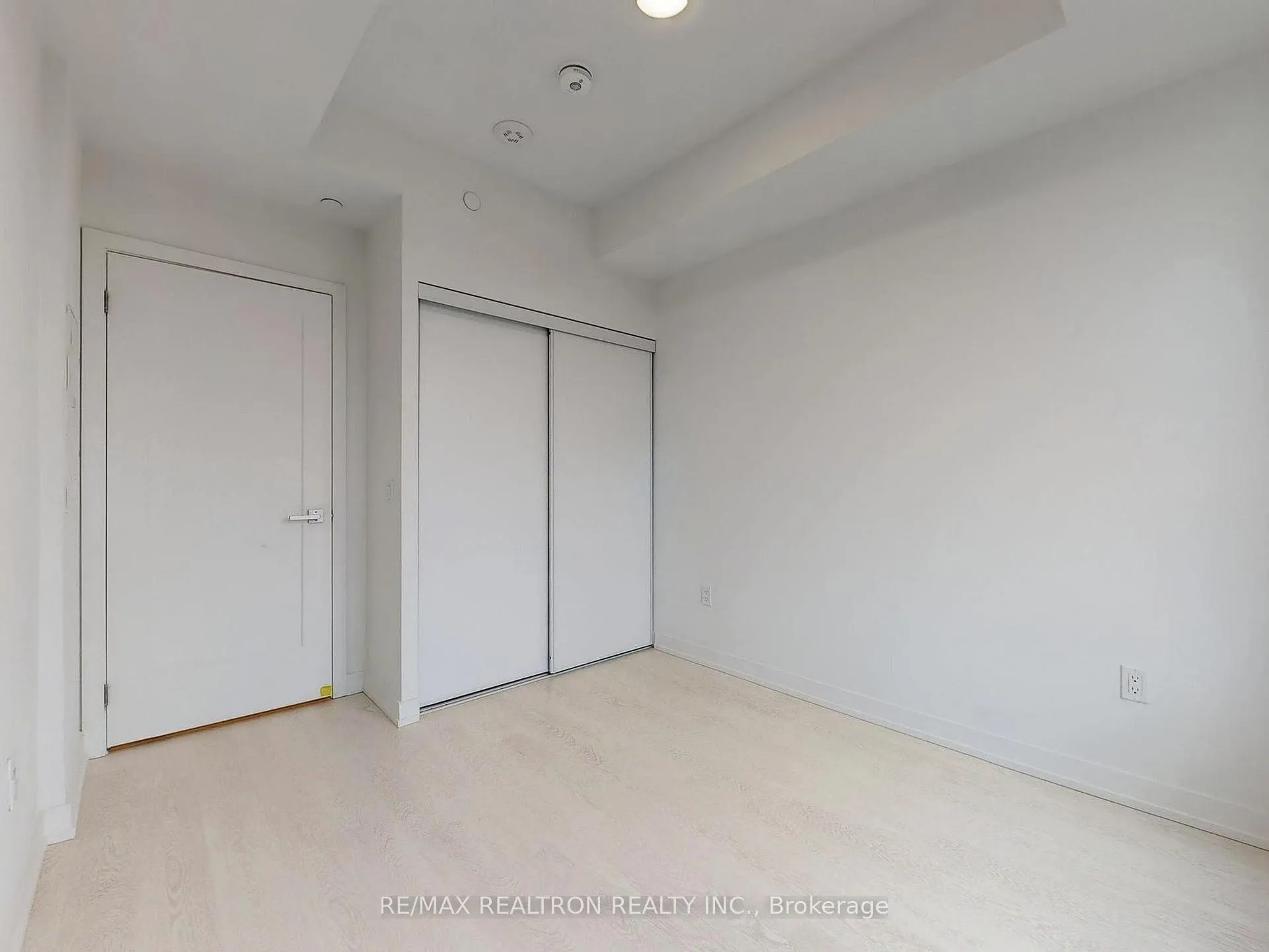 Photo 15 of Unit 512, 415 Main Street W, Hamilton, Kirkendall — HOMEH