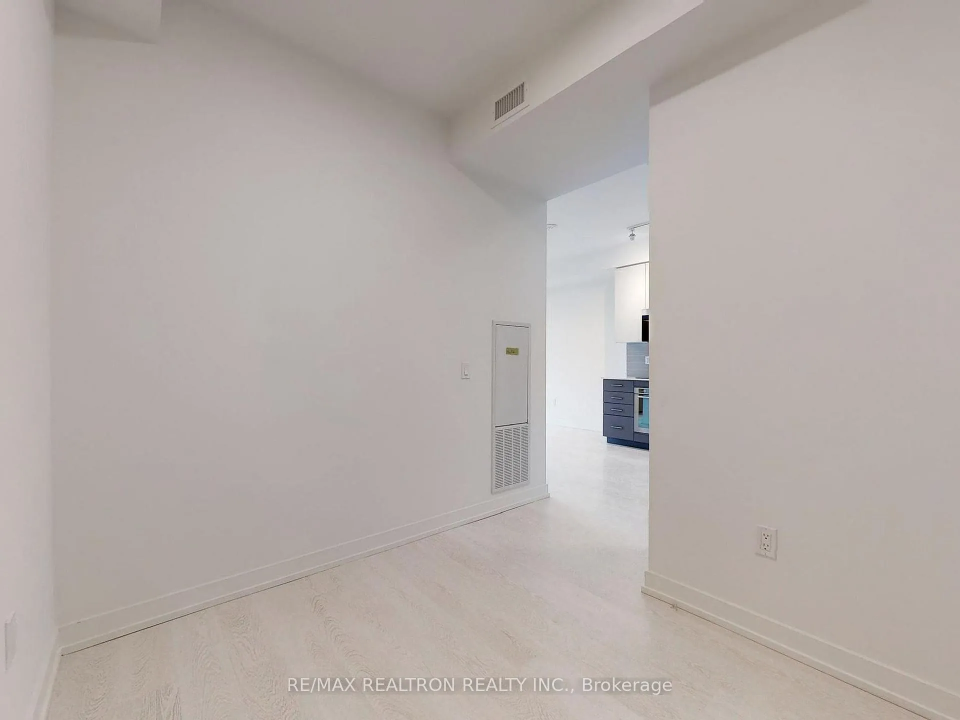 Photo 18 of Unit 512, 415 Main Street W, Hamilton, Kirkendall — HOMEH