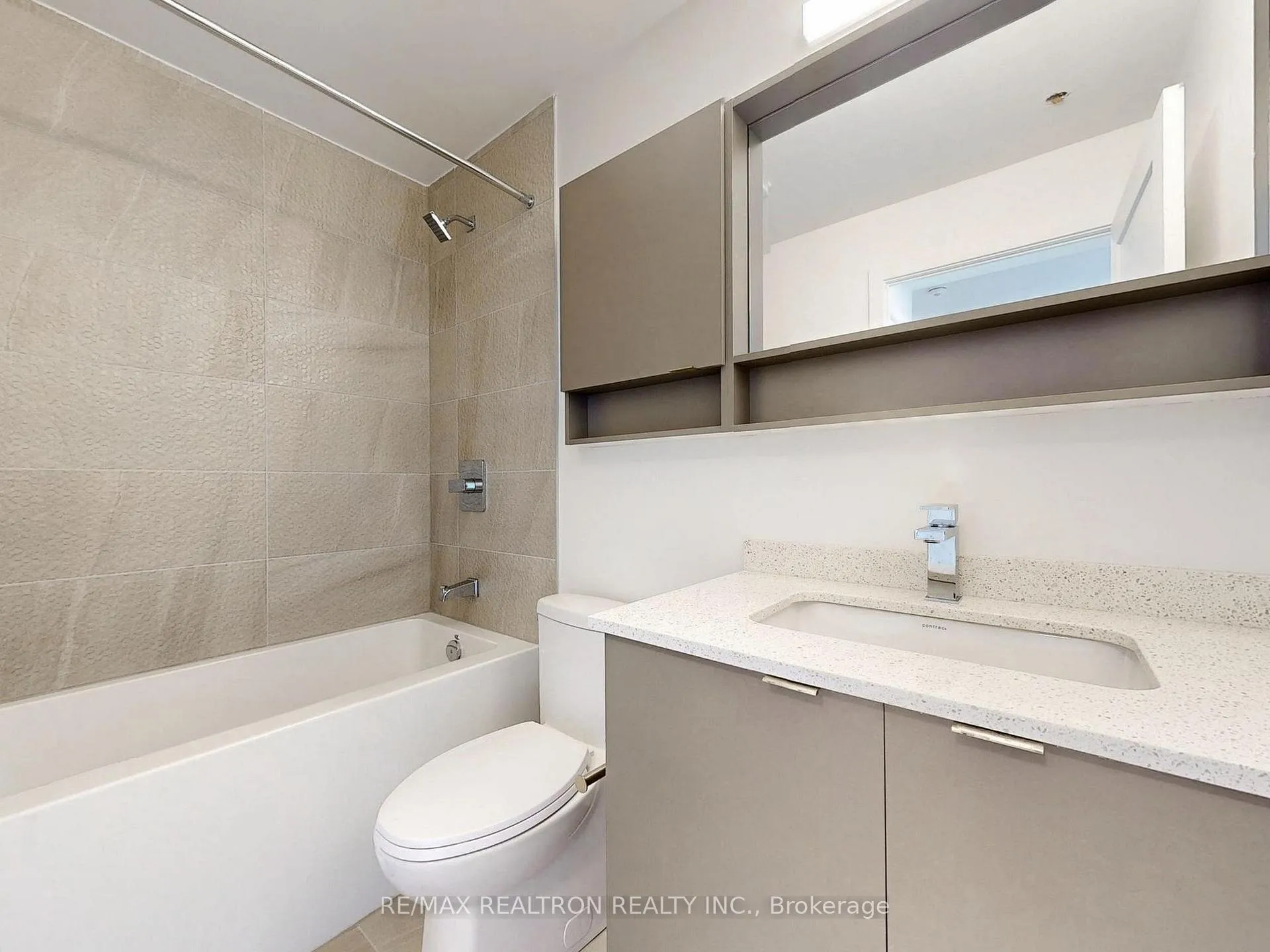 Photo 19 of Unit 512, 415 Main Street W, Hamilton, Kirkendall — HOMEH