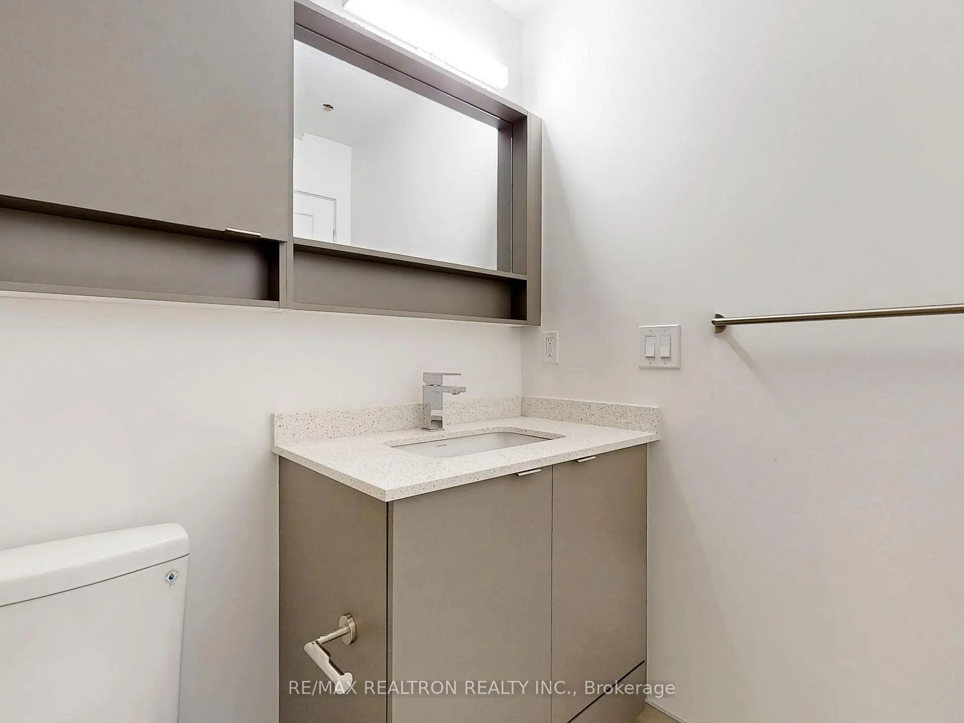 Photo 20 of Unit 512, 415 Main Street W, Hamilton, Kirkendall — HOMEH
