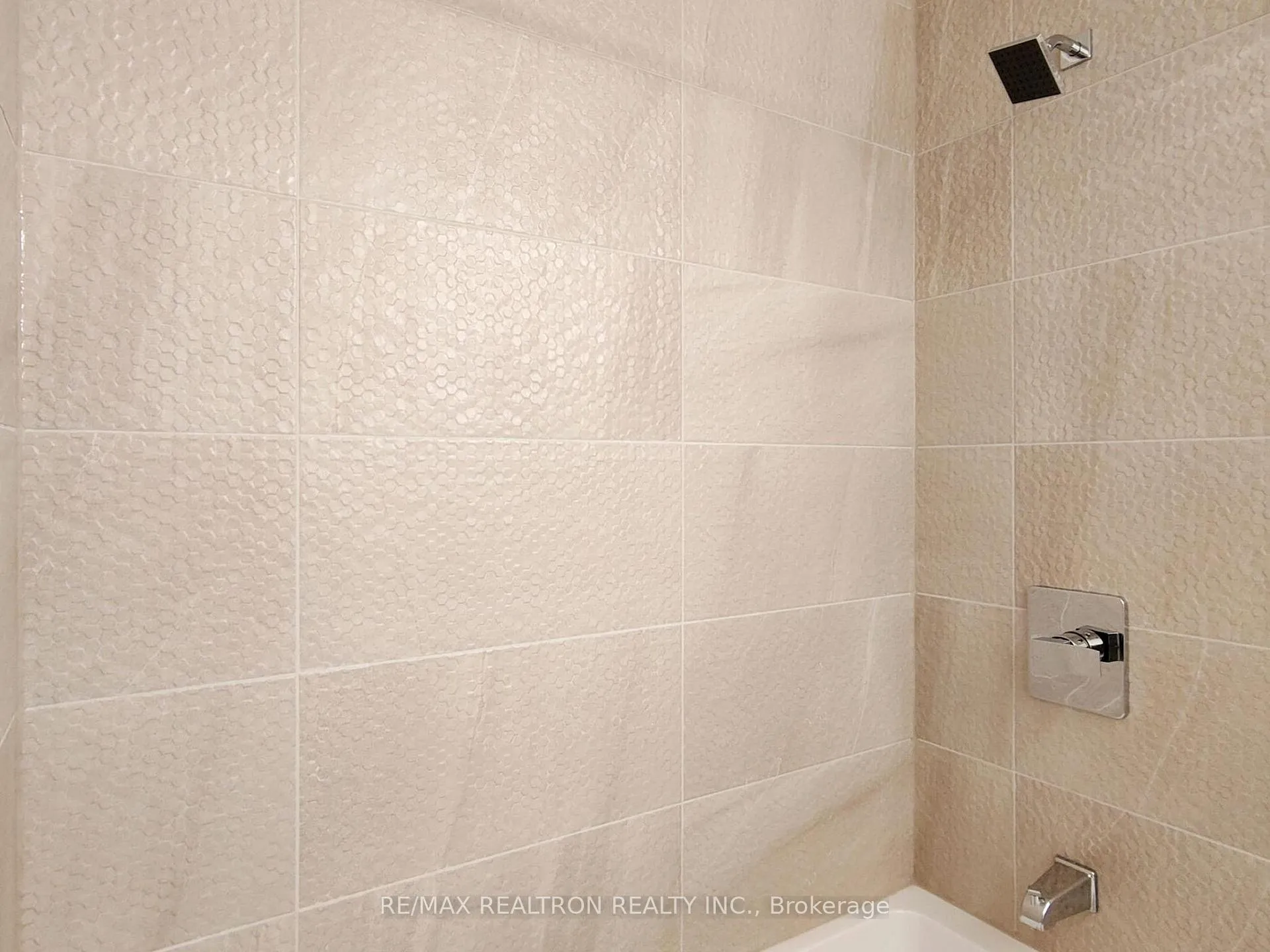 Photo 22 of Unit 512, 415 Main Street W, Hamilton, Kirkendall — HOMEH