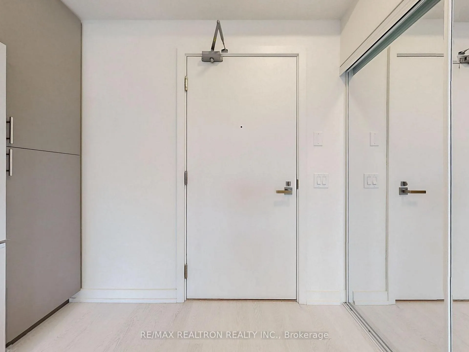 Photo 24 of Unit 512, 415 Main Street W, Hamilton, Kirkendall — HOMEH