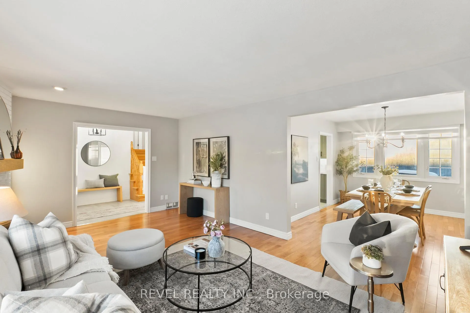 Photo 11 of 68 Applewood Crescent, Whitby, Blue Grass Meadows — HOMEH