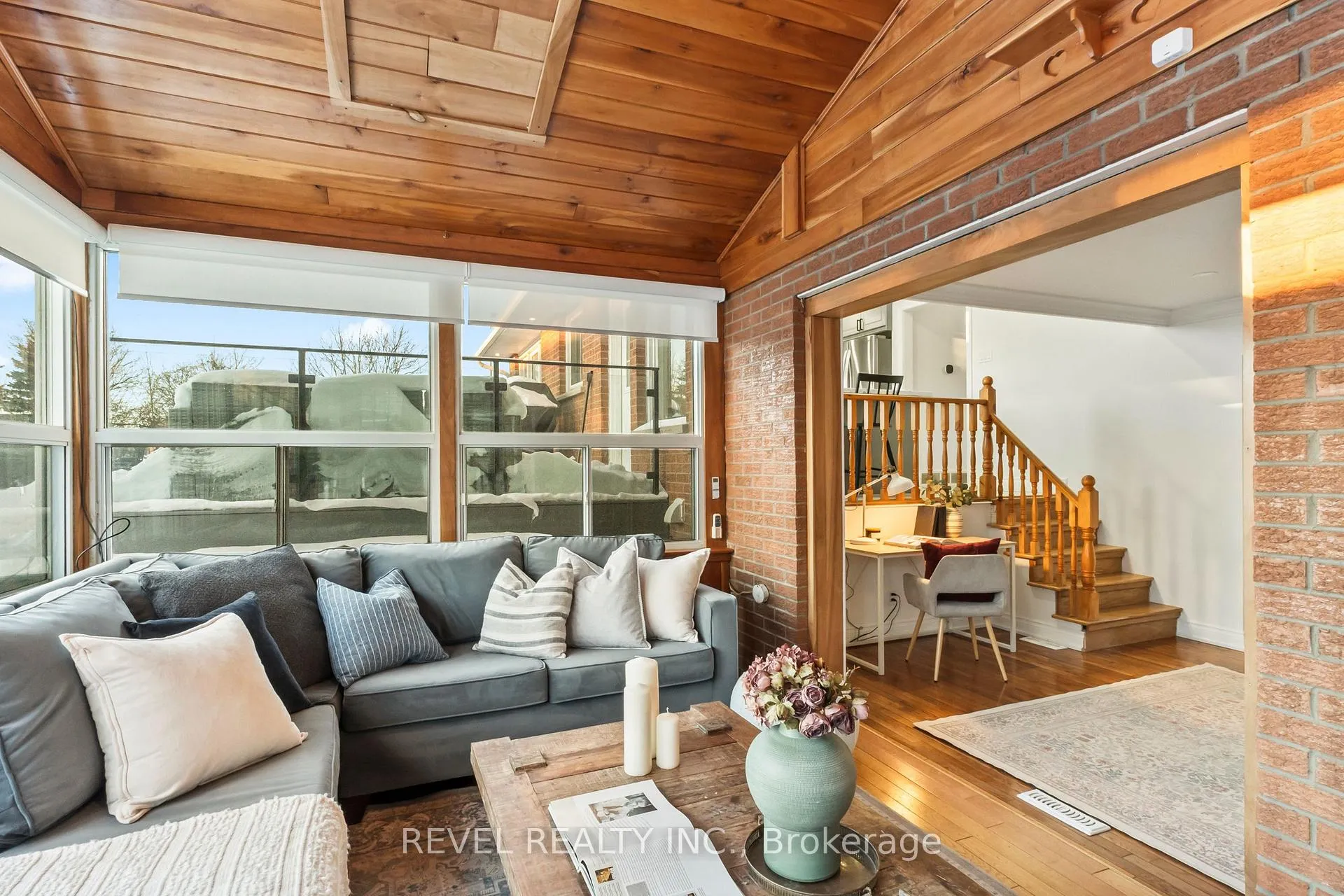 Photo 20 of 68 Applewood Crescent, Whitby, Blue Grass Meadows — HOMEH