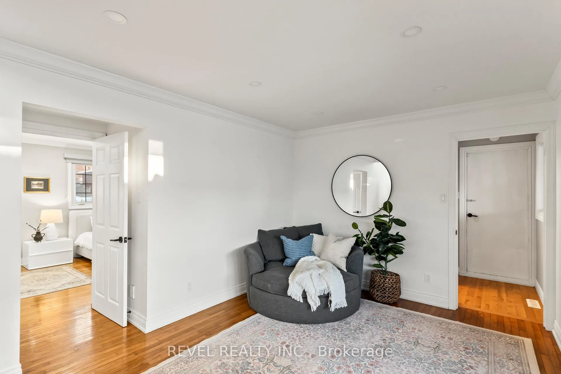 Photo 21 of 68 Applewood Crescent, Whitby, Blue Grass Meadows — HOMEH