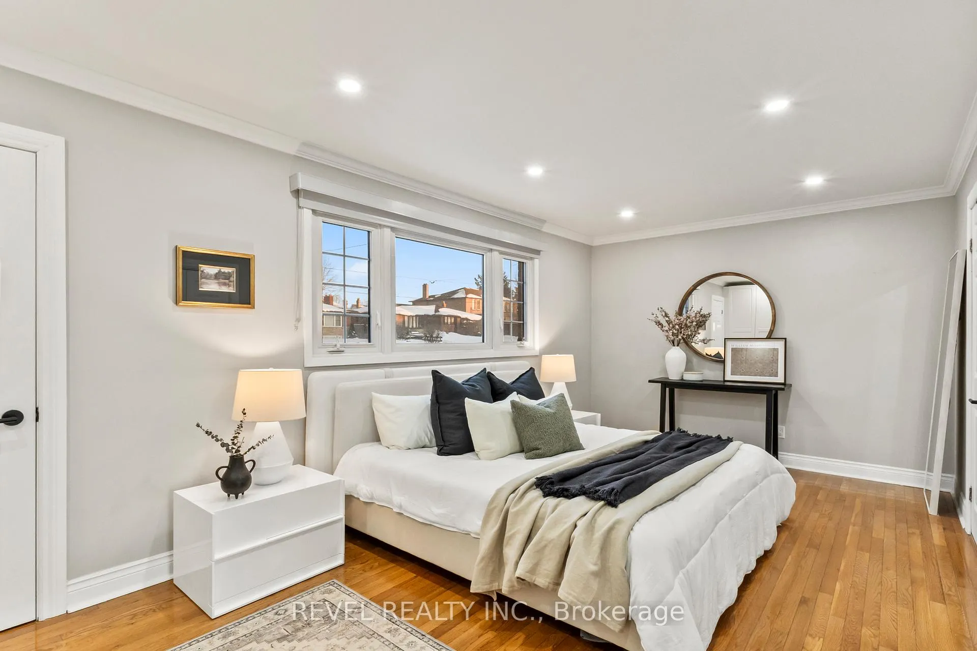 Photo 22 of 68 Applewood Crescent, Whitby, Blue Grass Meadows — HOMEH