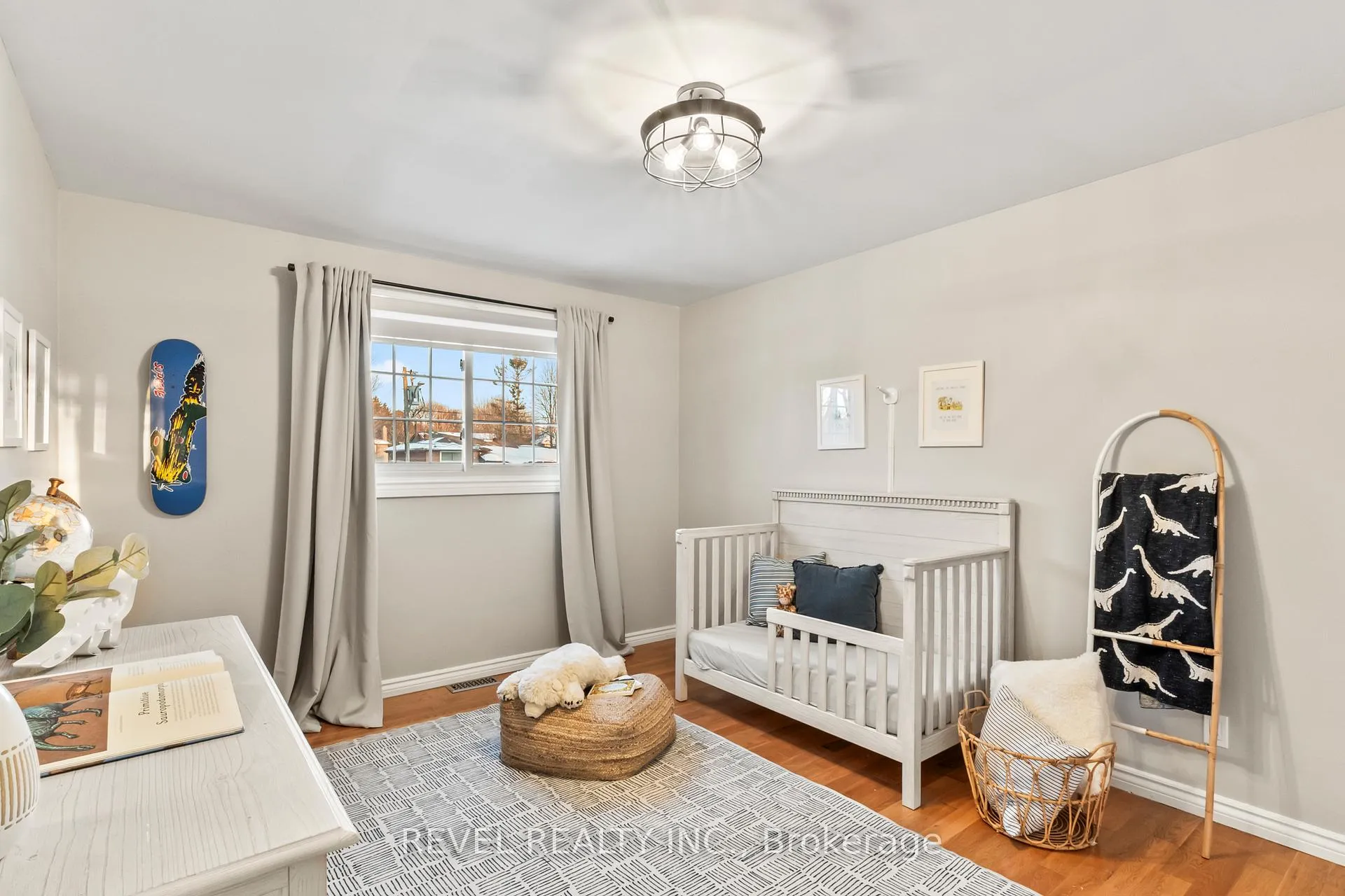 Photo 27 of 68 Applewood Crescent, Whitby, Blue Grass Meadows — HOMEH