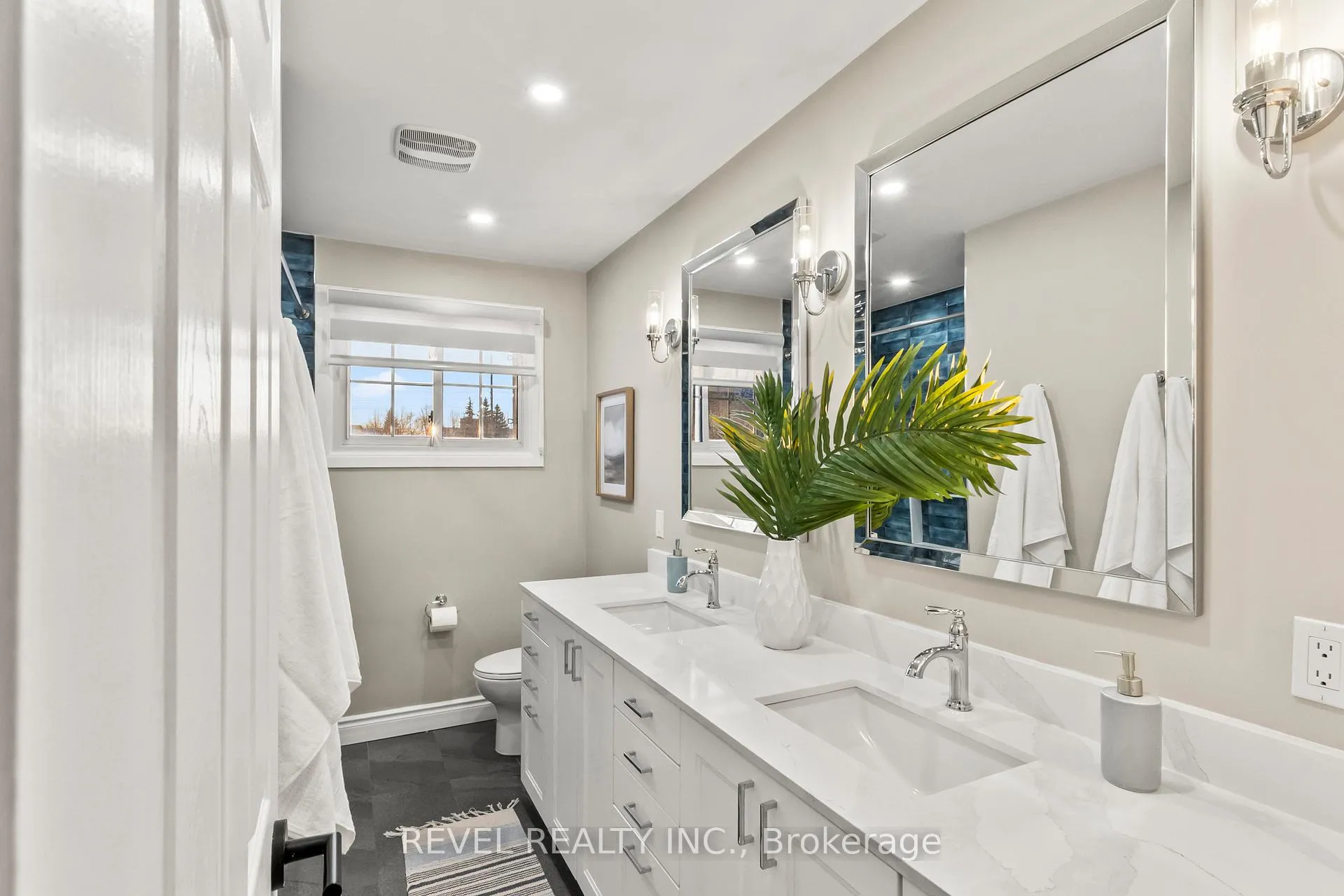 Photo 30 of 68 Applewood Crescent, Whitby, Blue Grass Meadows — HOMEH
