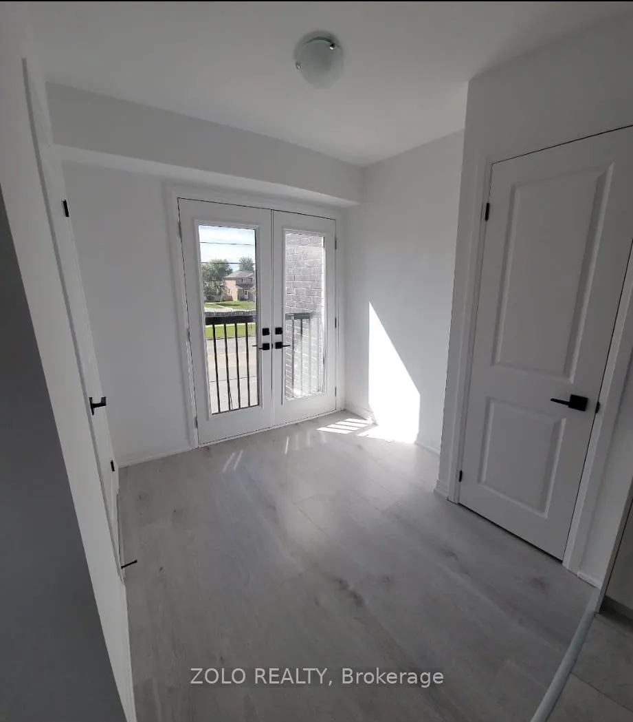 Photo 9 of 119 Fairlane Avenue, Barrie, Painswick South — HOMEH