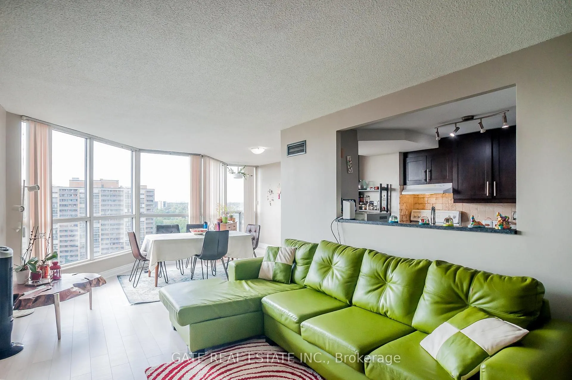Photo 10 of Unit 1604, 5 Rowntree Road, Etobicoke, Mount Olive-Silverstone-Jamestown — HOMEH