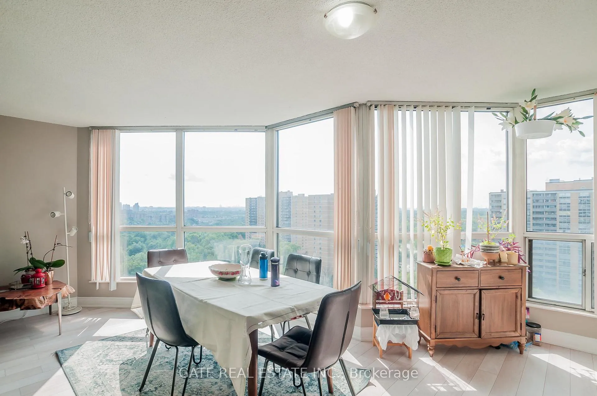 Photo 14 of Unit 1604, 5 Rowntree Road, Etobicoke, Mount Olive-Silverstone-Jamestown — HOMEH