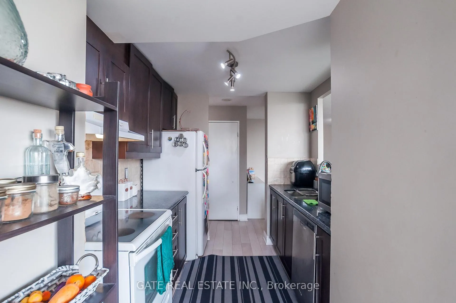 Photo 16 of Unit 1604, 5 Rowntree Road, Etobicoke, Mount Olive-Silverstone-Jamestown — HOMEH