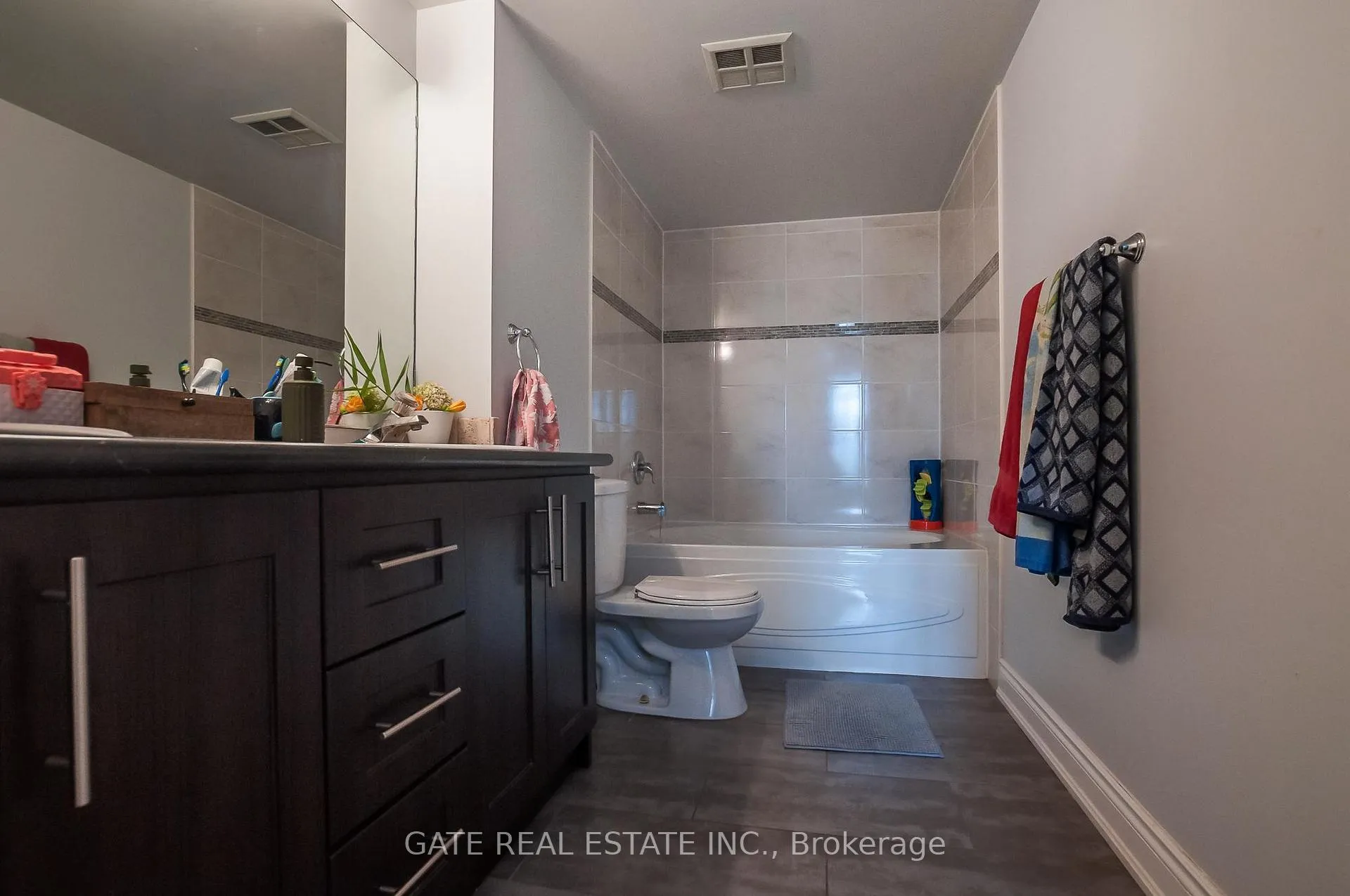 Photo 23 of Unit 1604, 5 Rowntree Road, Etobicoke, Mount Olive-Silverstone-Jamestown — HOMEH