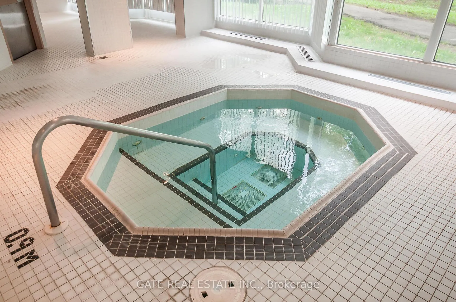 Photo 27 of Unit 1604, 5 Rowntree Road, Etobicoke, Mount Olive-Silverstone-Jamestown — HOMEH
