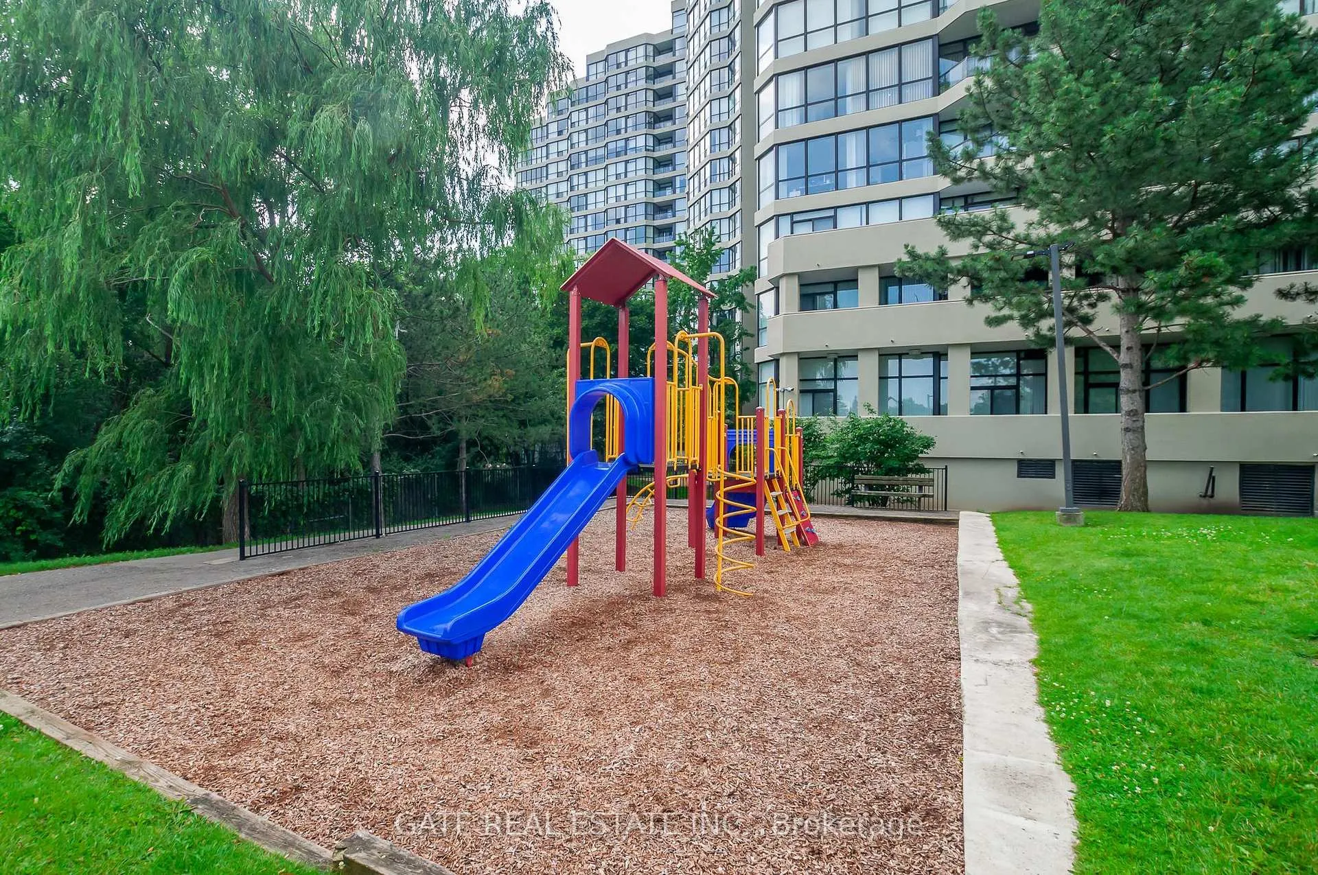 Photo 33 of Unit 1604, 5 Rowntree Road, Etobicoke, Mount Olive-Silverstone-Jamestown — HOMEH
