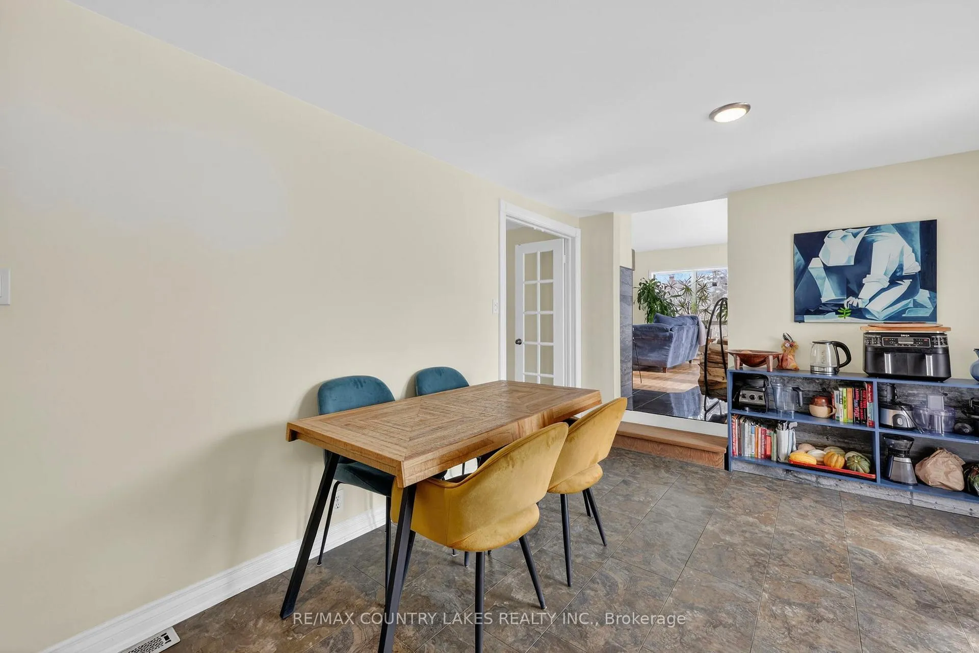 Photo 10 of 52 Turtle Path, Ramara, Brechin — HOMEH