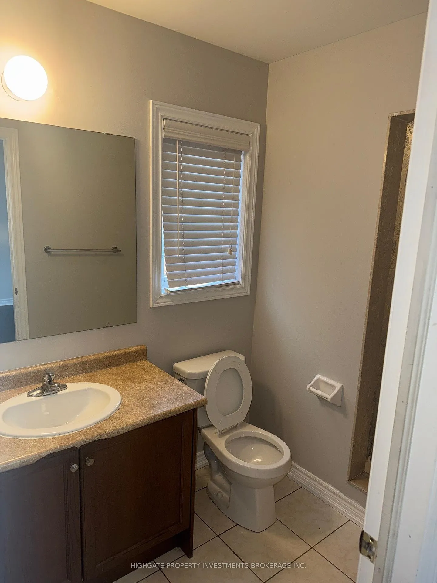Photo 11 of 12 Frenchpark Circle, Brampton, Credit Valley — HOMEH