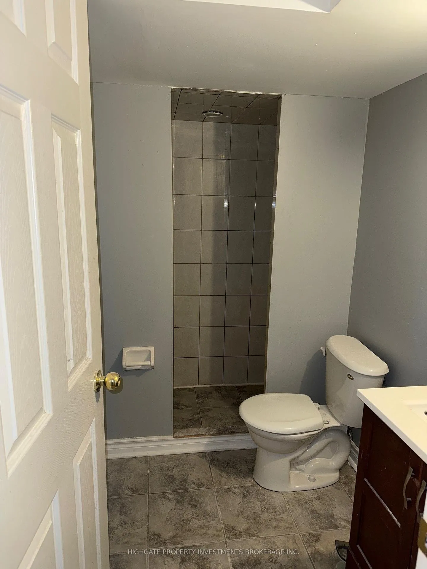 Photo 14 of 12 Frenchpark Circle, Brampton, Credit Valley — HOMEH