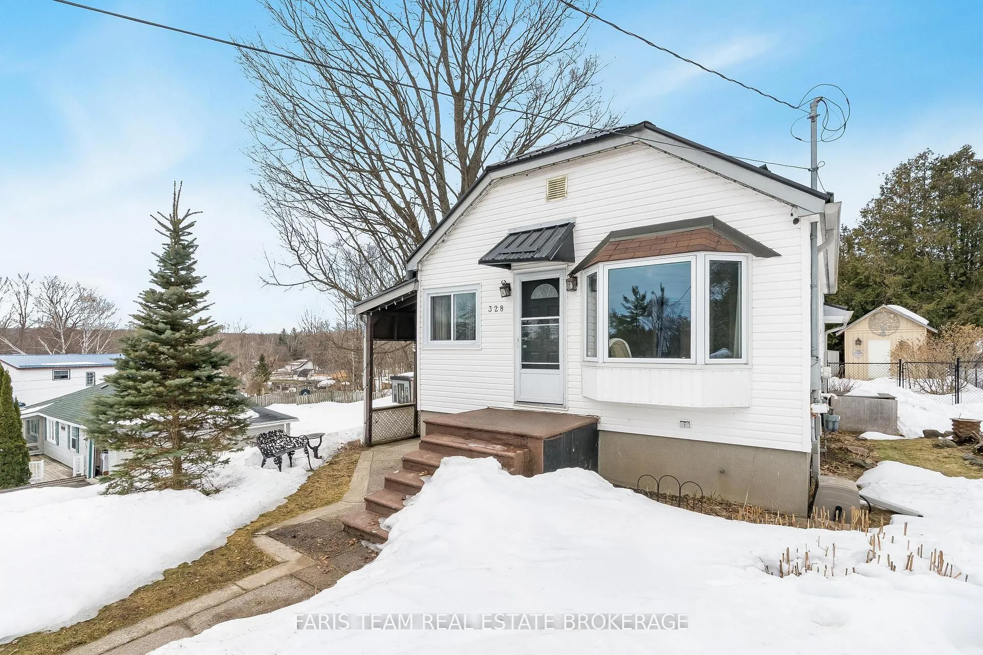 Photo 3 of 328 Percy Street, Tay, Waubaushene — HOMEH