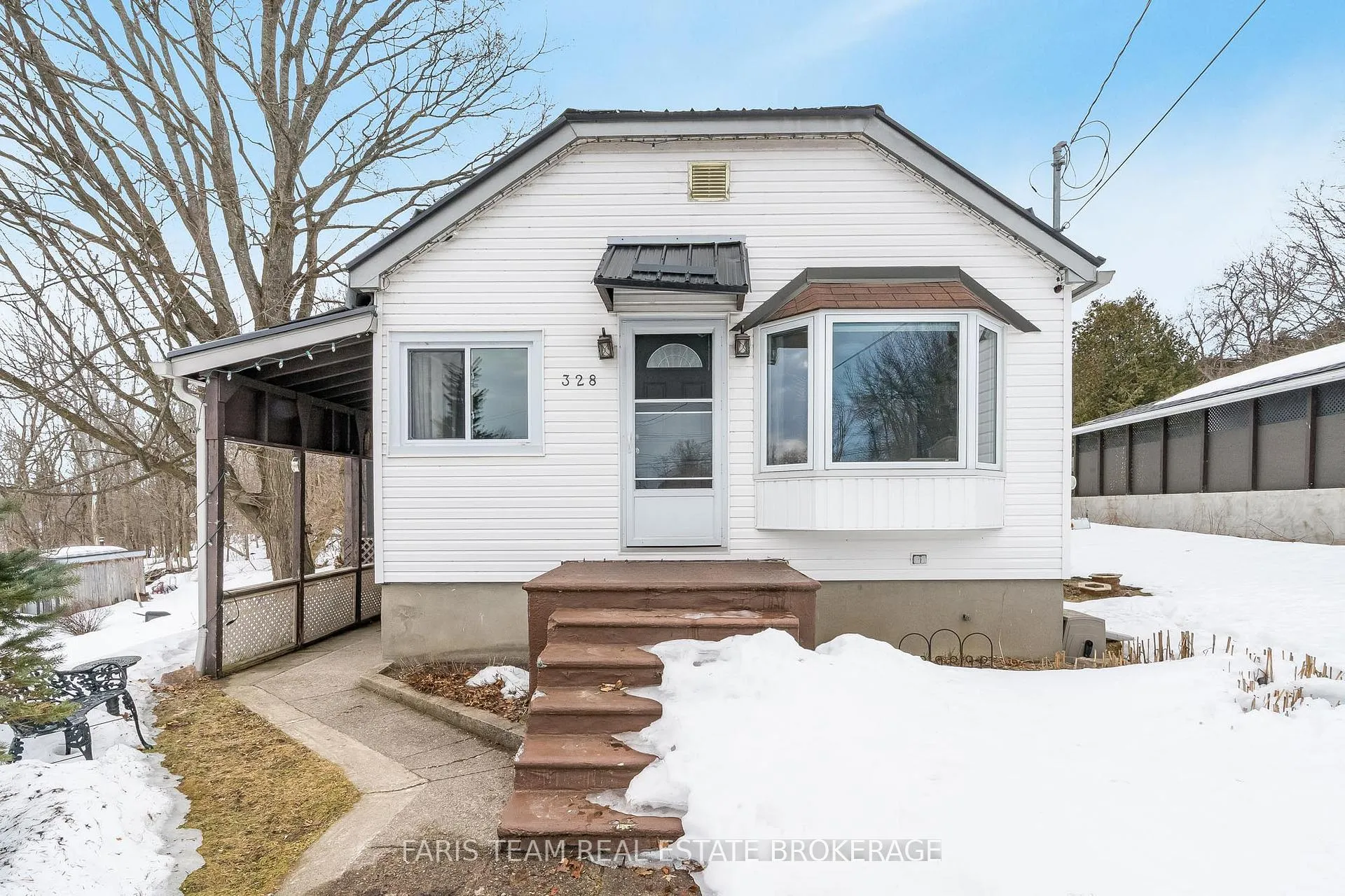 Photo 4 of 328 Percy Street, Tay, Waubaushene — HOMEH