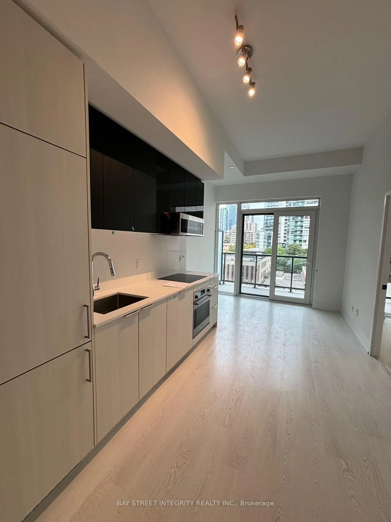 Photo 5 of Unit 707, 308 Jarvis Street, Toronto, Church-Yonge Corridor — HOMEH